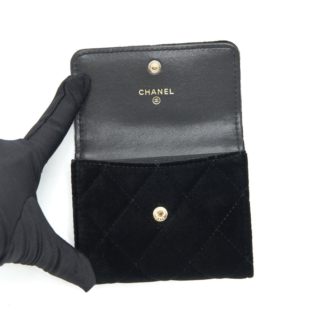 chanel-small-flap-wallet-velvet-black-lghw