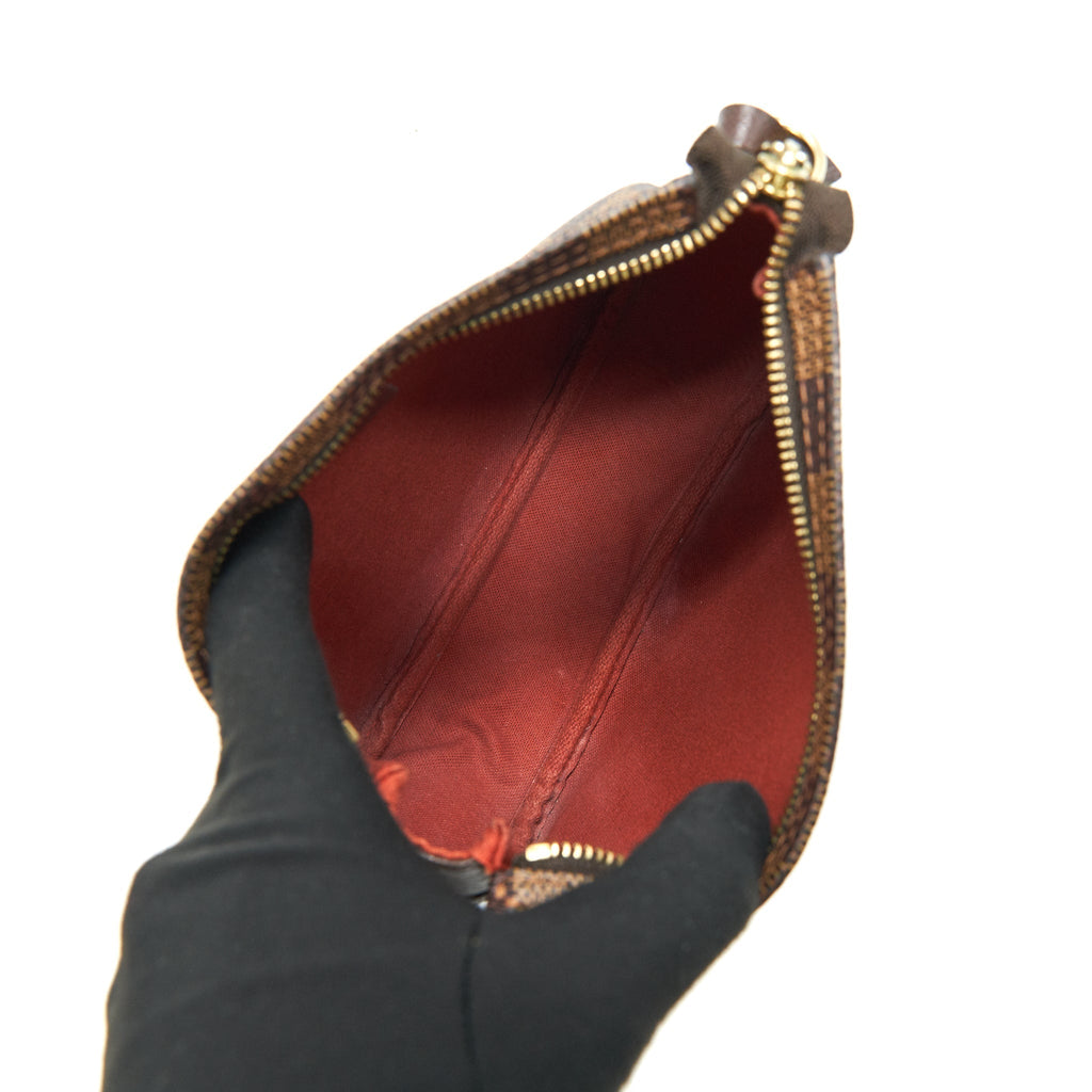 louis-vuitton-pochette-accessories-damier-ebene