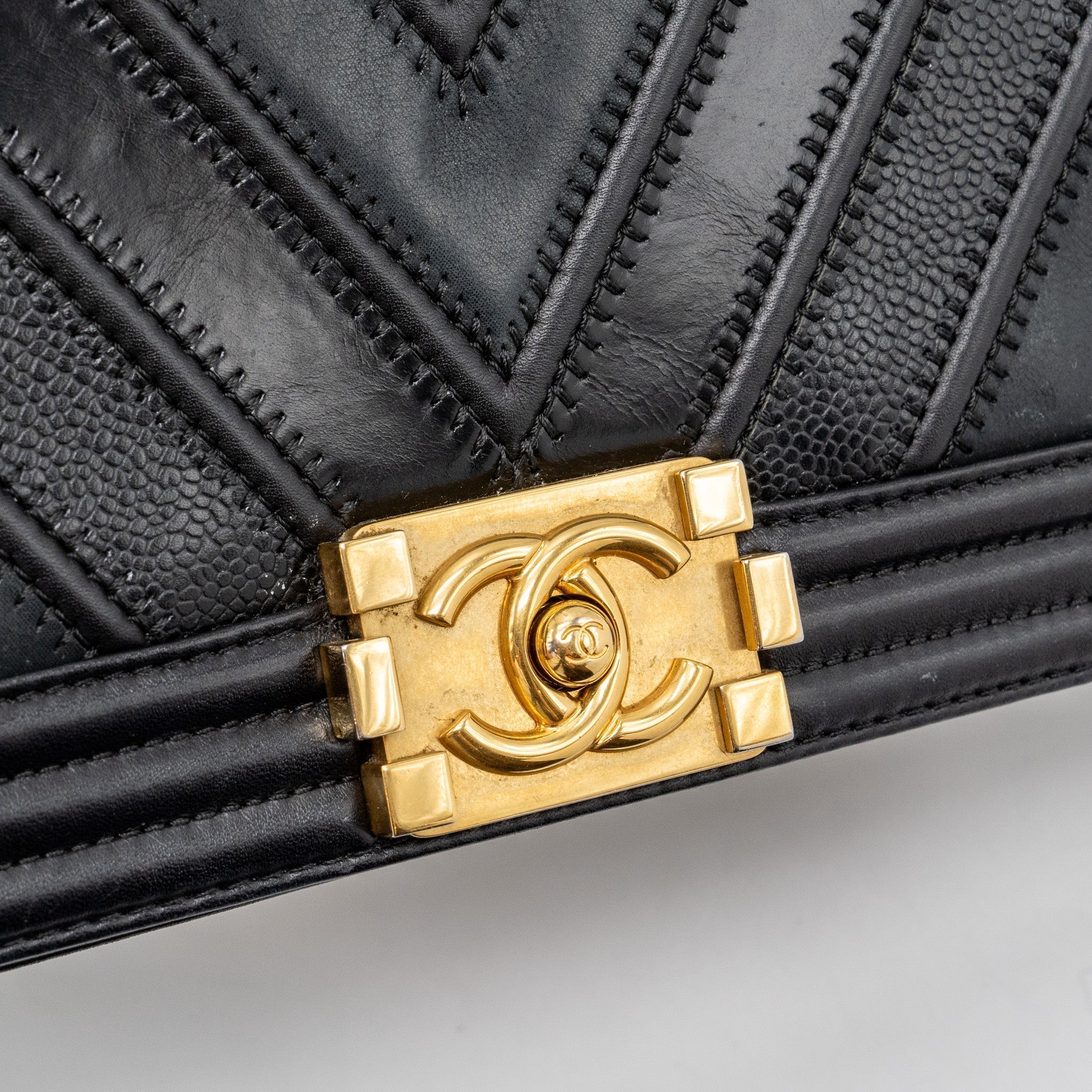 copy-of-chanel-medium-boy-bag-chevron-calfskin-black-ghw