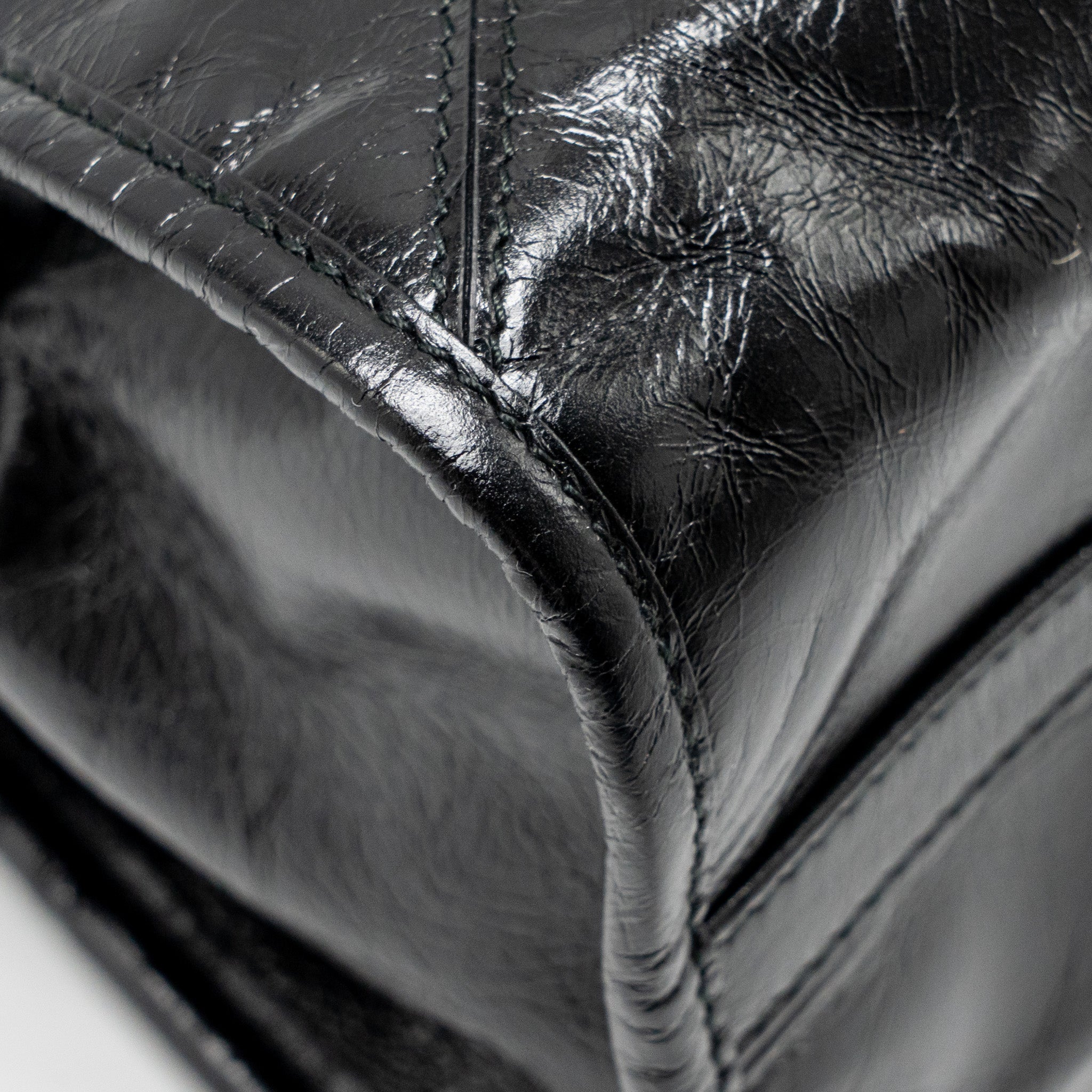prada-bonnie-medium-leather-handbag-calfskin-black-ghw