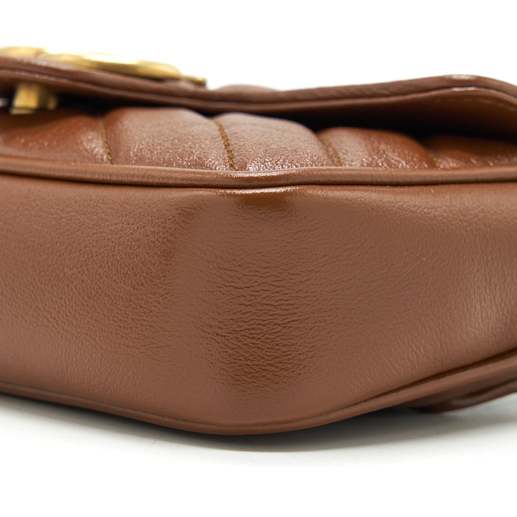 gucci-gg-marmont-matelasse-super-mini-bag-brown-ghw