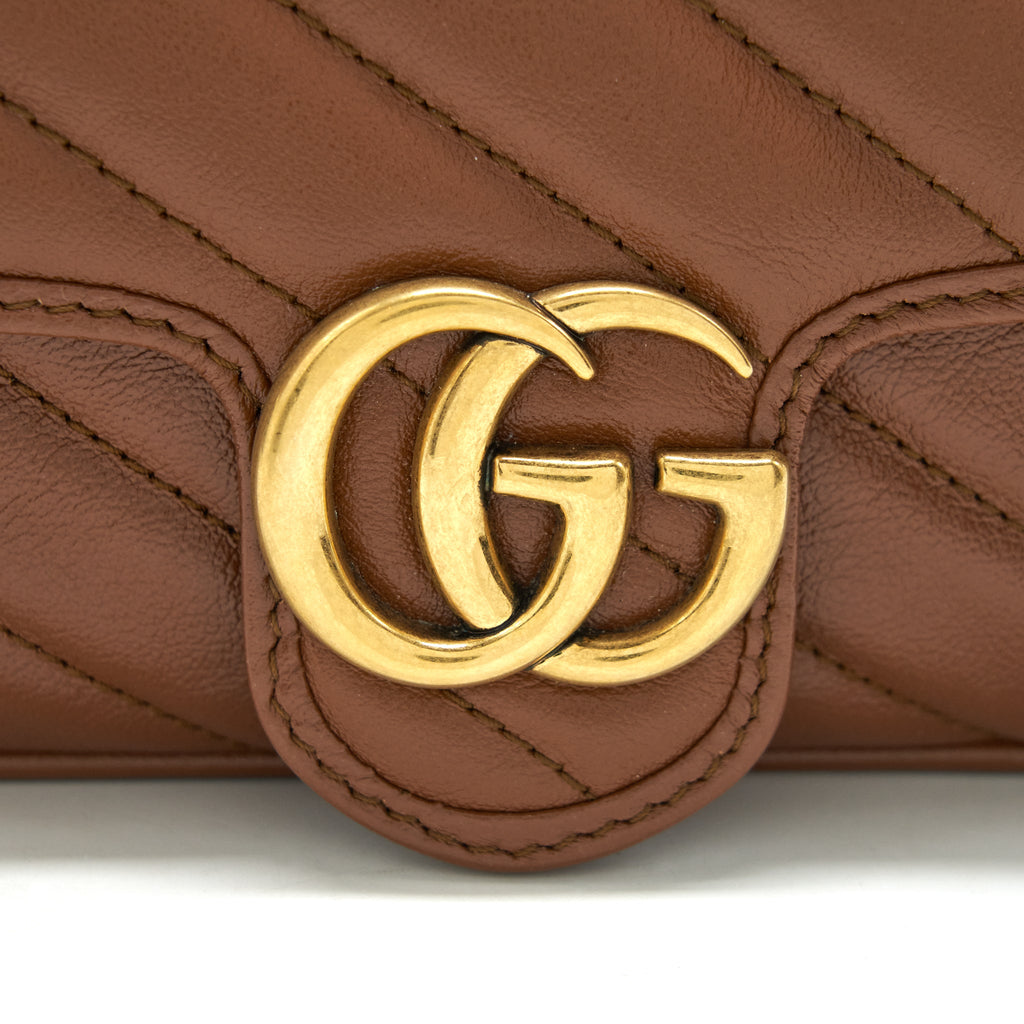 gucci-gg-marmont-matelasse-super-mini-bag-brown-ghw