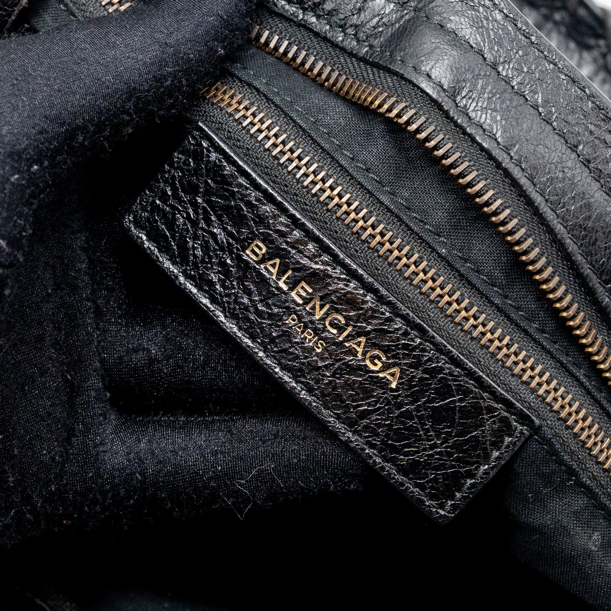 balenciaga-classic-city-bag-leather-black-ruthenium-silver-hardware