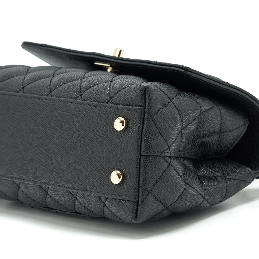 chanel-22p-small-coco-handle-caviar-black-lghw-microchip