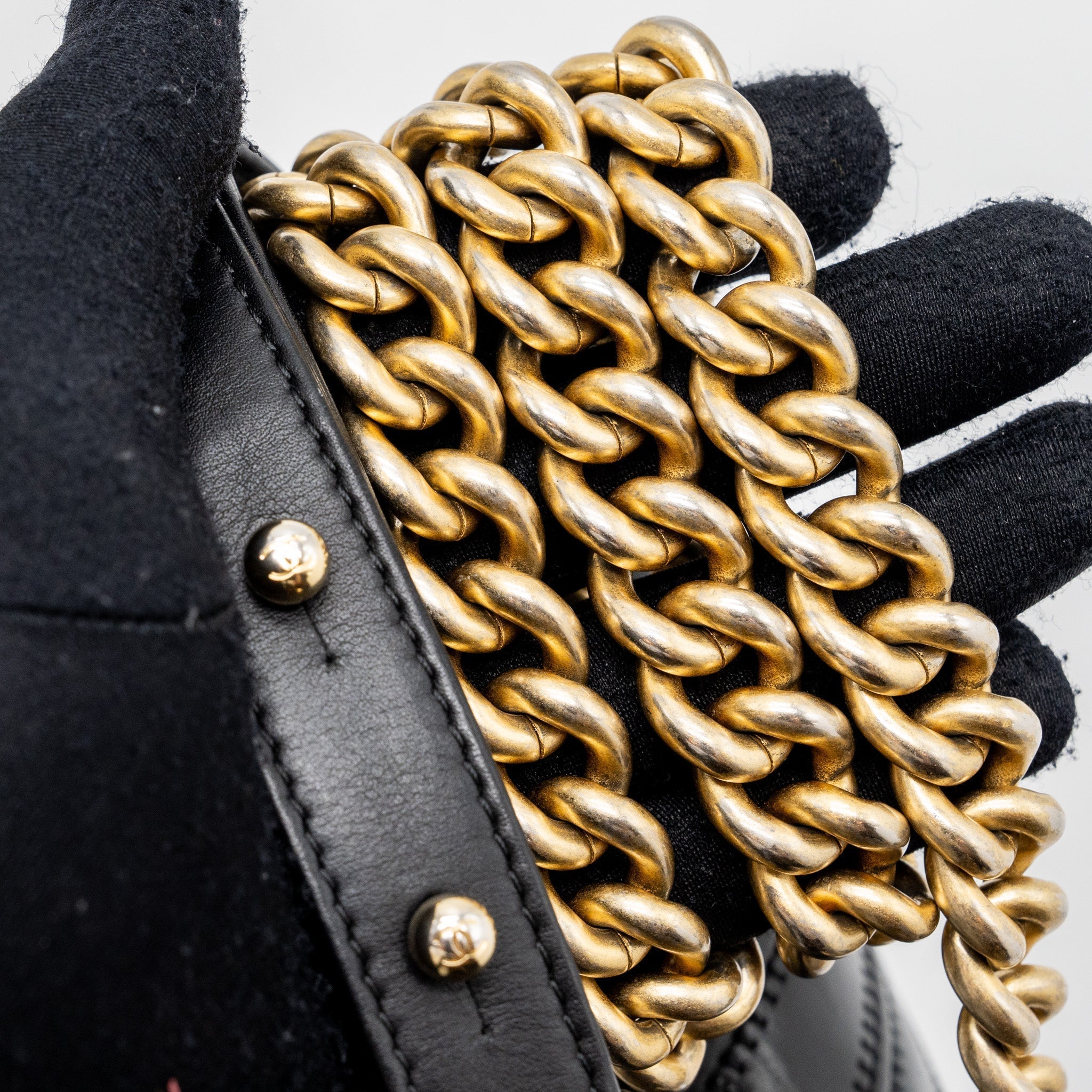copy-of-chanel-medium-boy-bag-chevron-calfskin-black-ghw