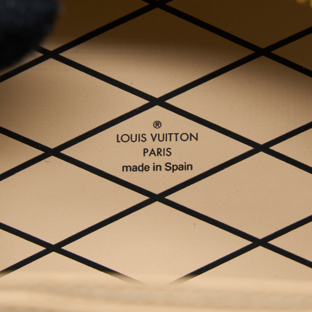 louis-vuitton-mini-boite-chapeau-monogram-reverse-canvas-ghw