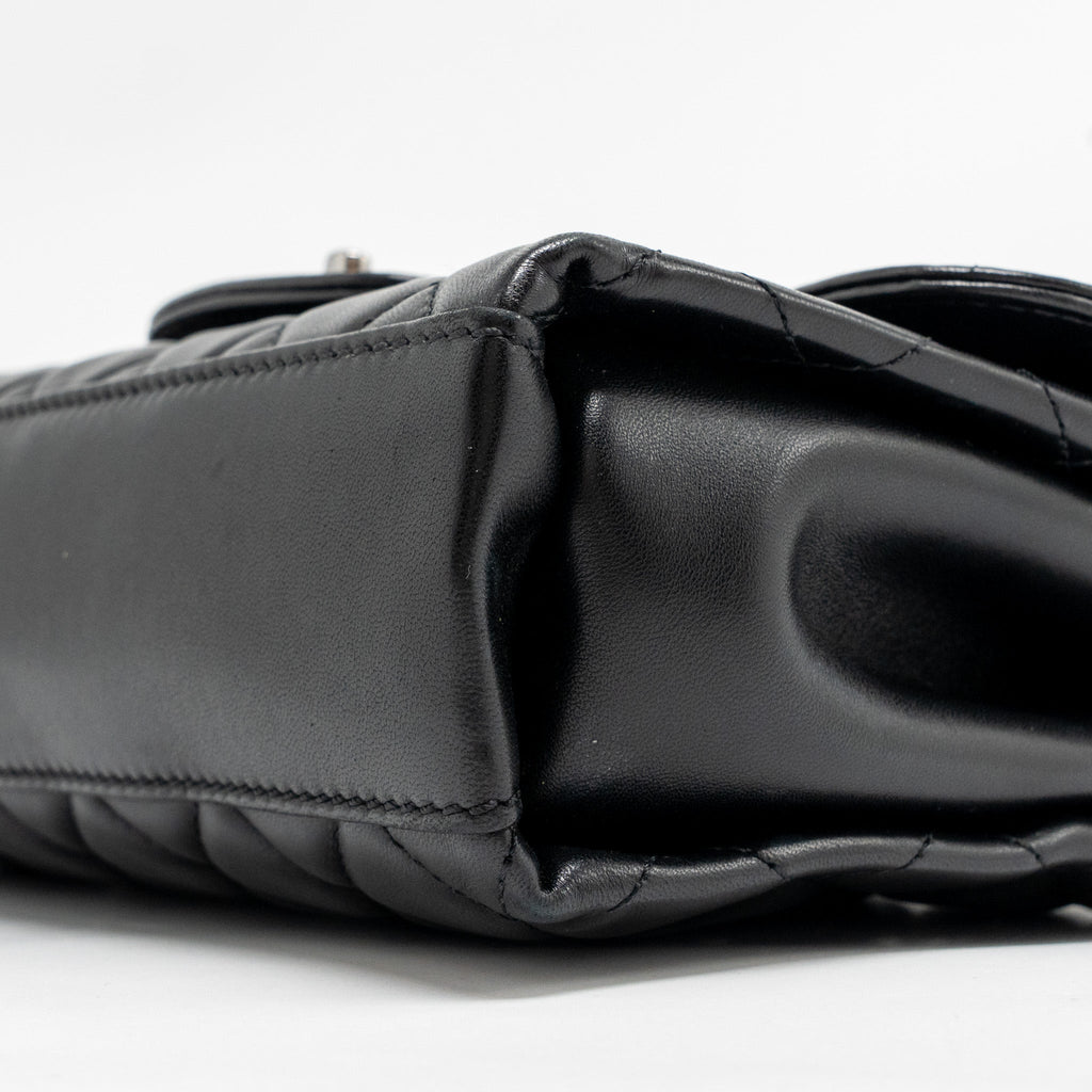 chanel-coco-loop-single-flap-bag-lambskin-black-shw-copy