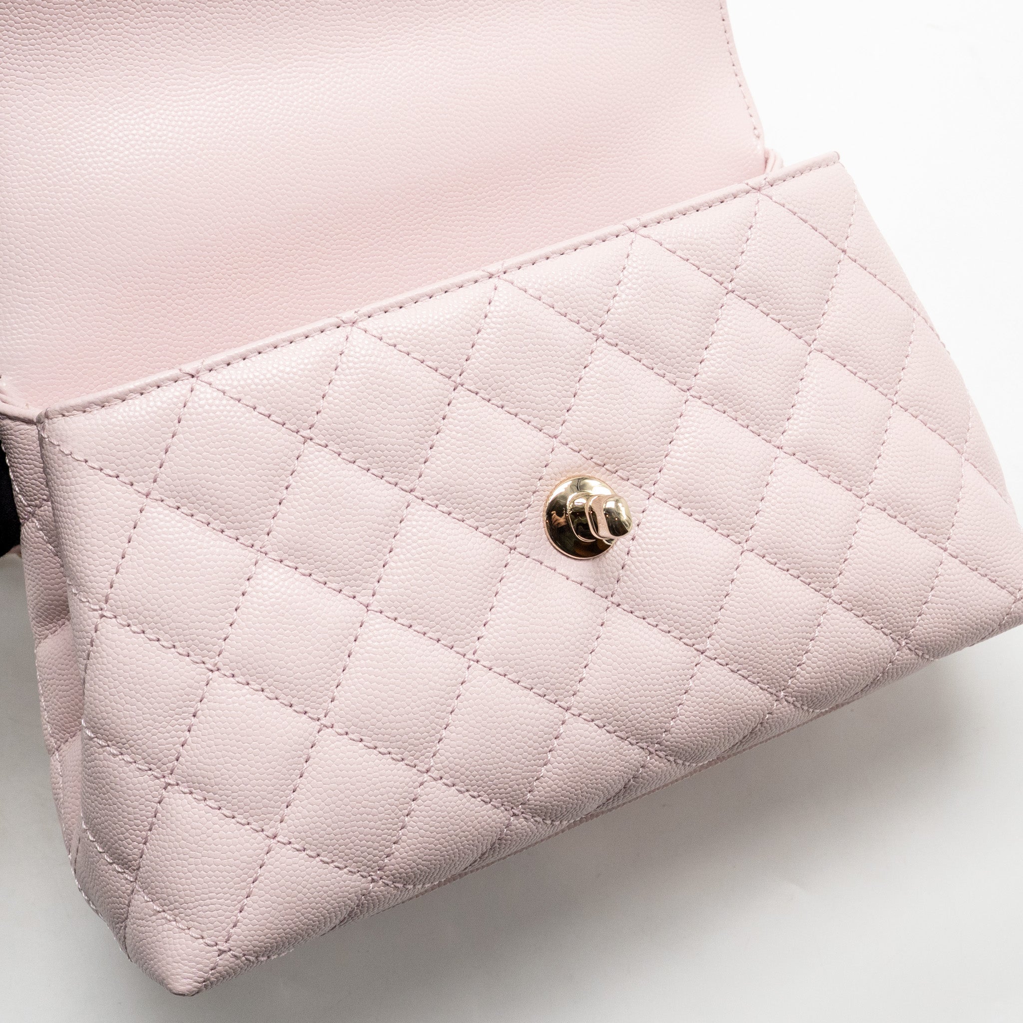 chanel-small-coco-handle-caviar-light-pink-lghwmicrochip