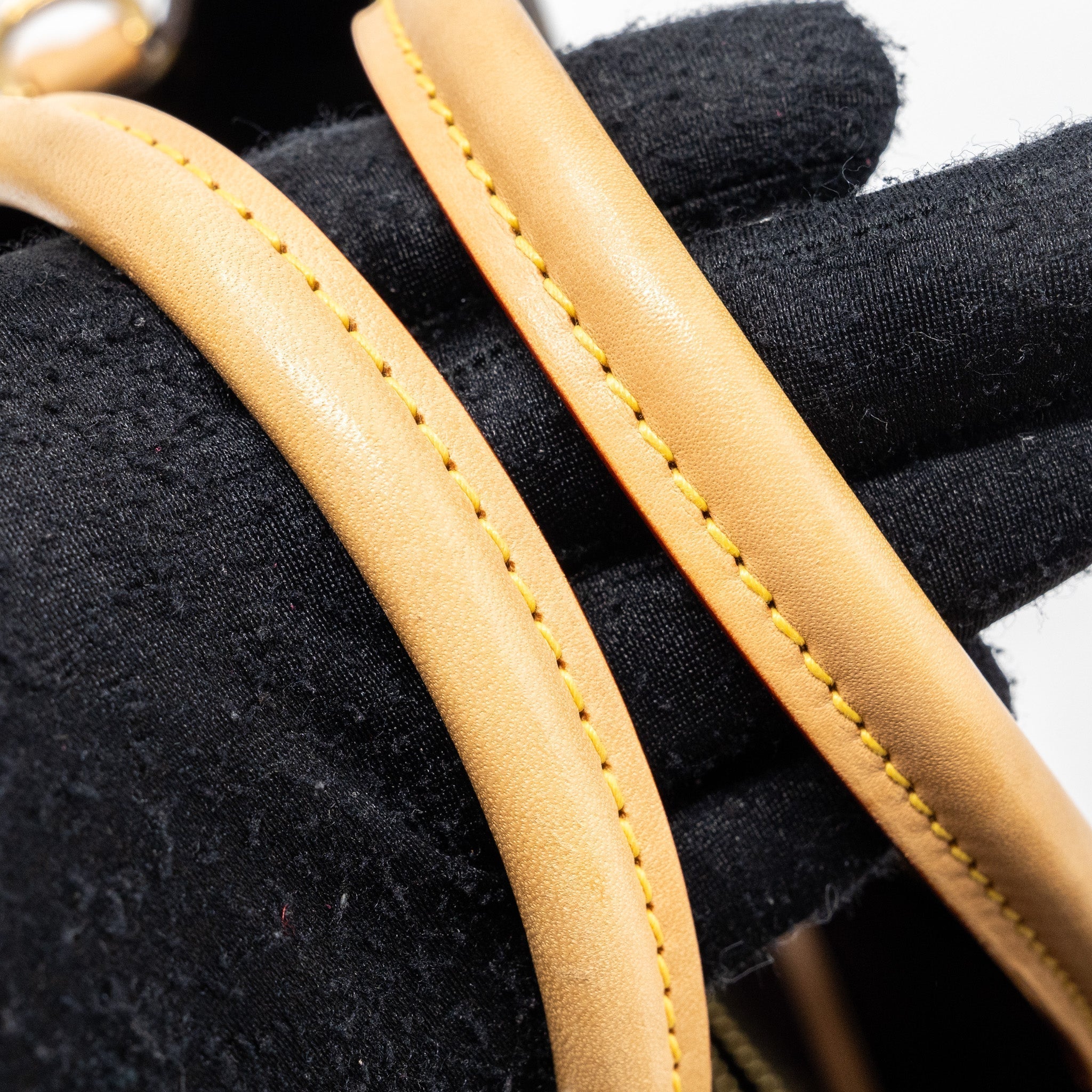 louis-vuitton-montaigne-mm-monogram-canvas-ghw-copy