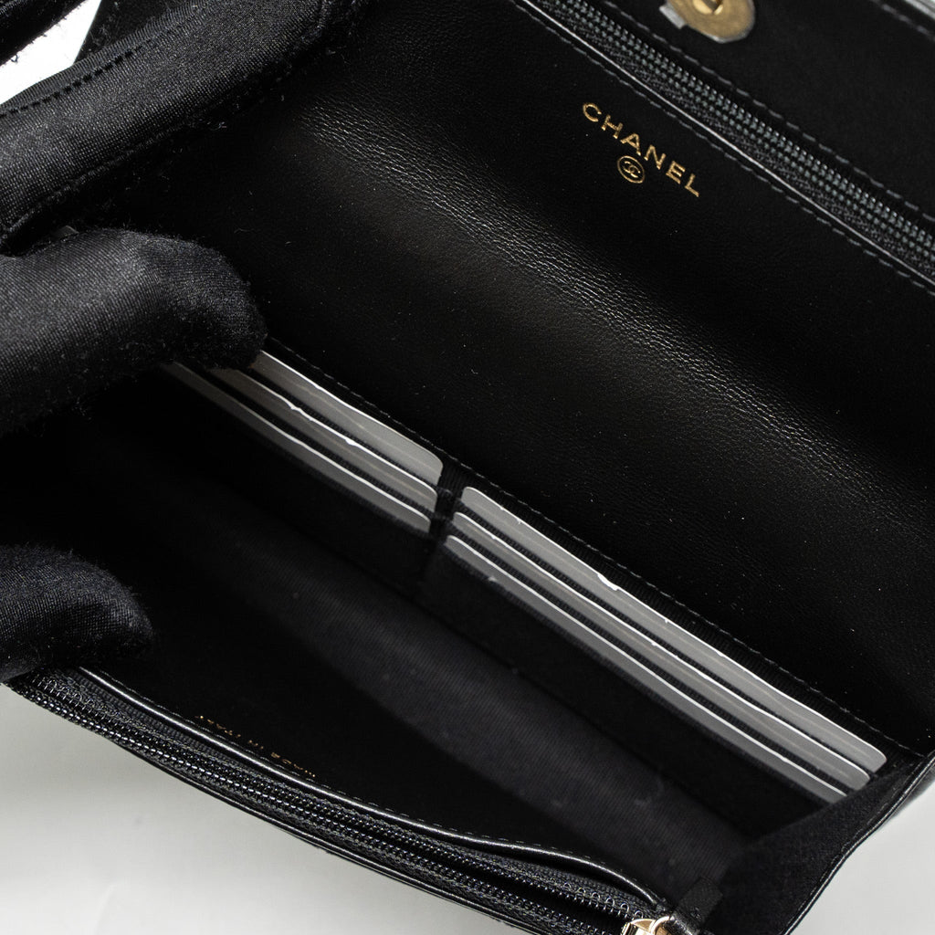 chanel-detail-top-handle-wallet-on-chain-lambskin-black-brushed-ghw-microchip
