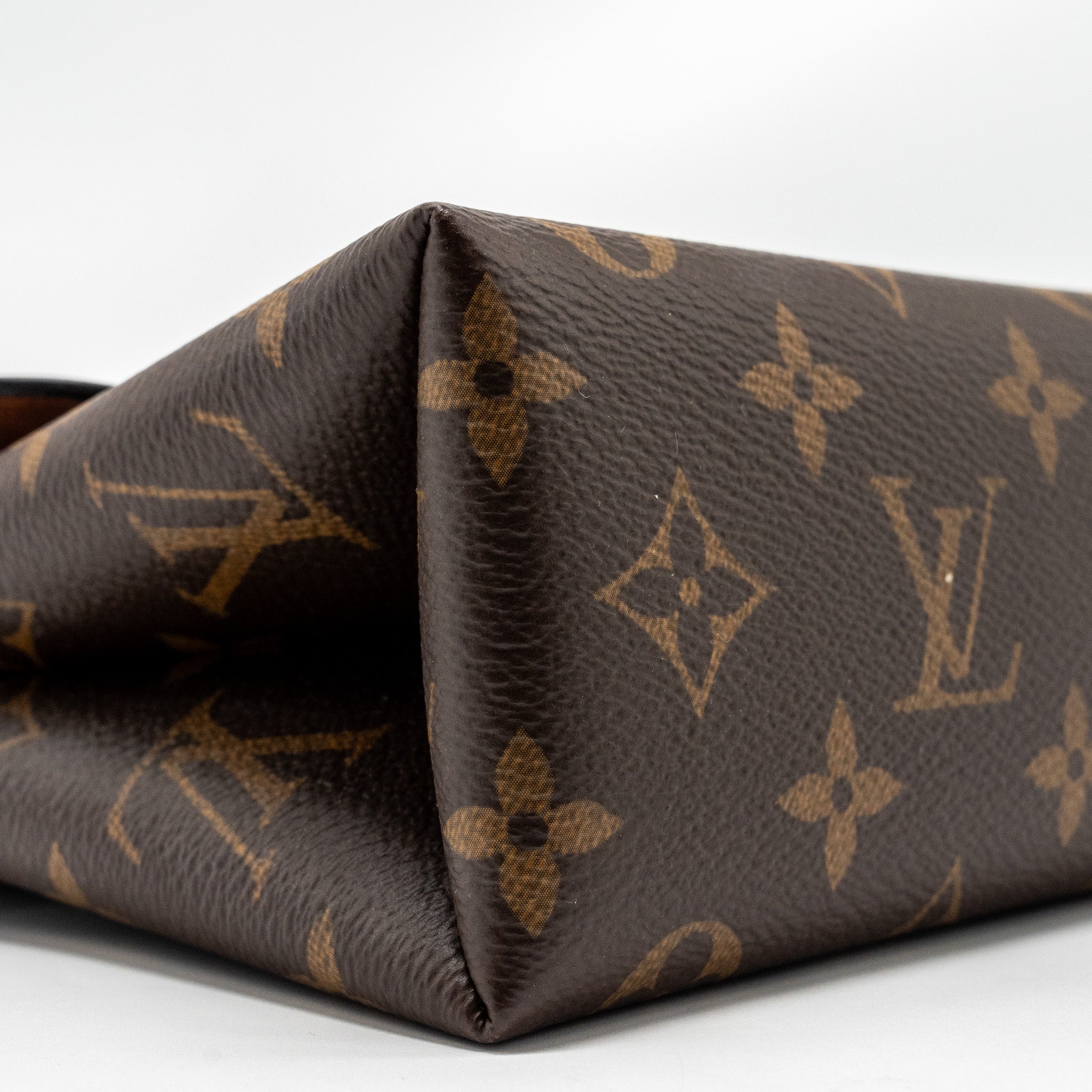 louis-vuitton-lock-bb-monogram-canvas-brown-ghw