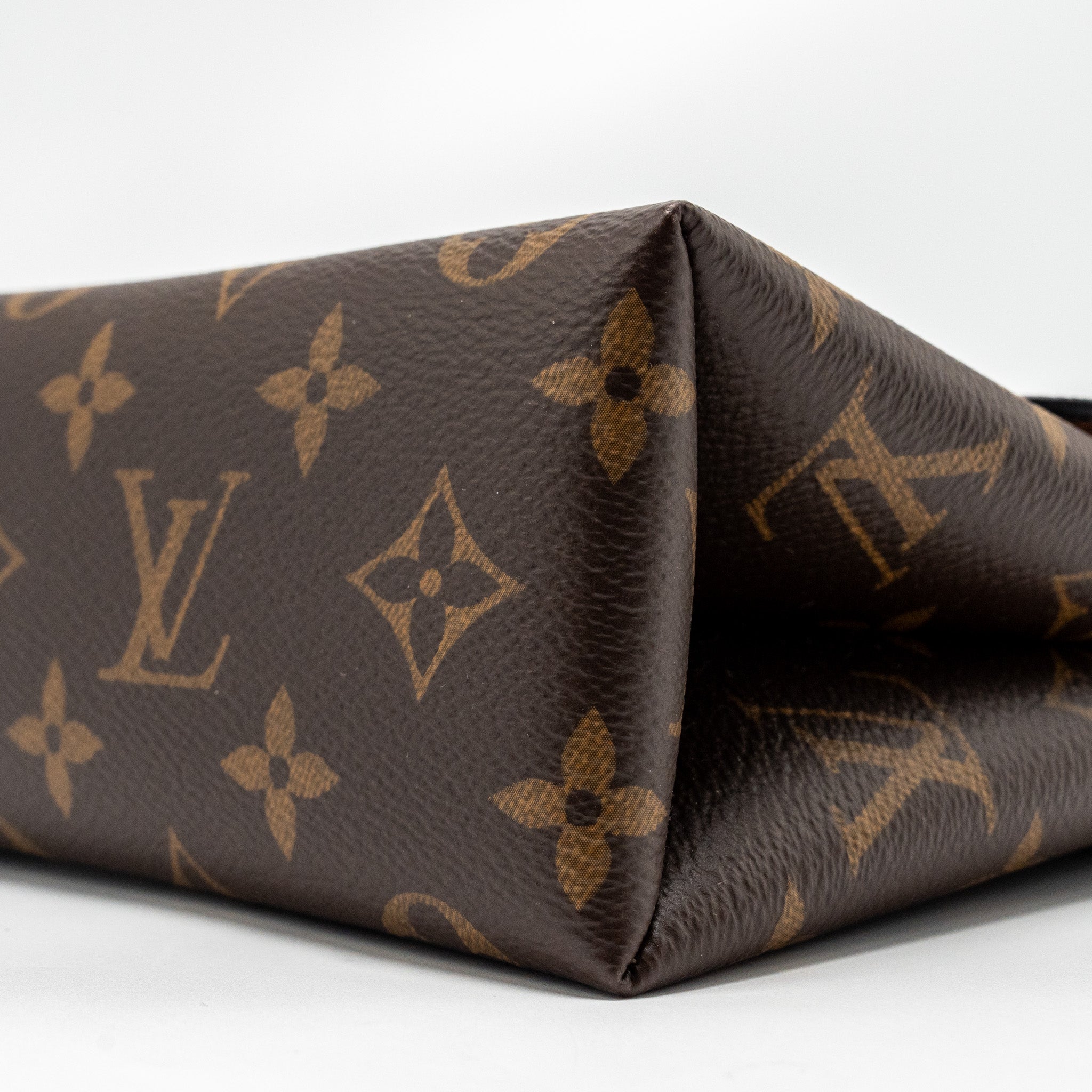 louis-vuitton-lock-bb-monogram-canvas-brown-ghw
