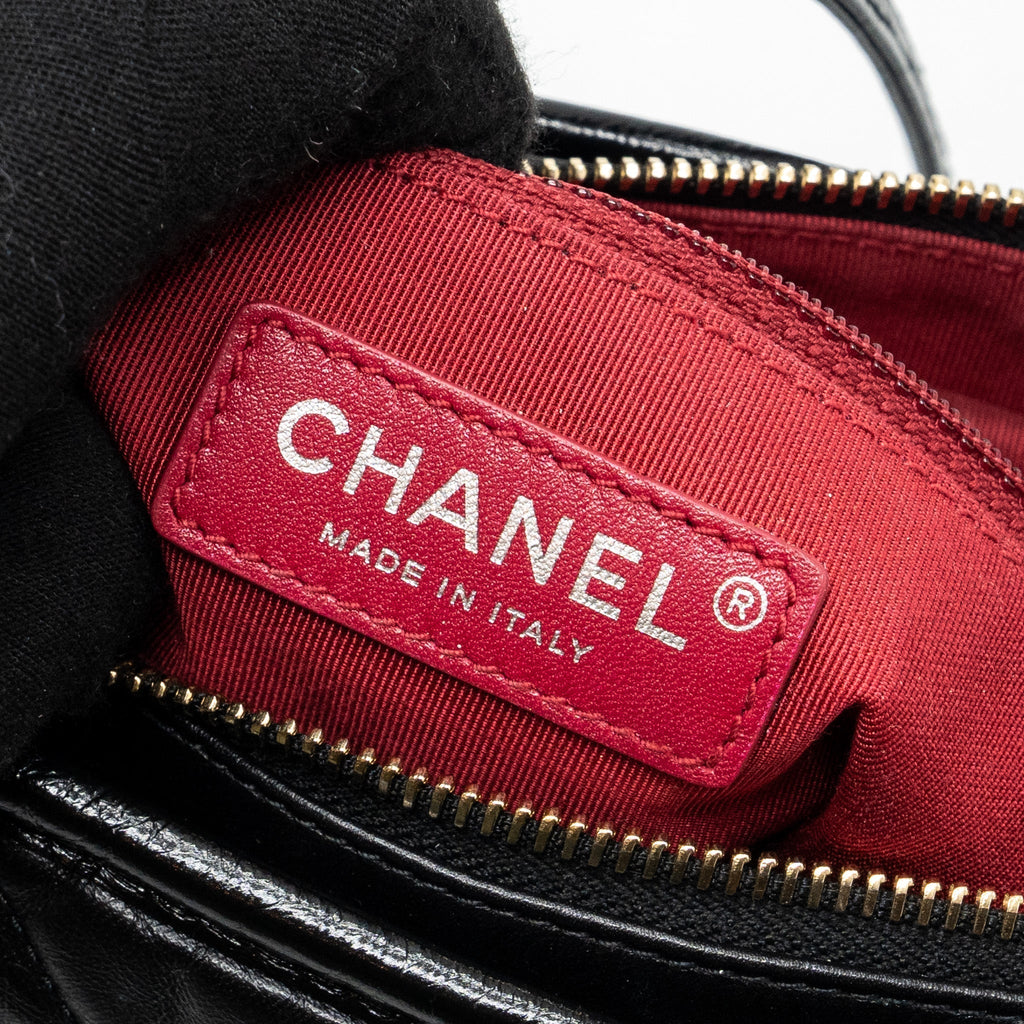 copy-of-chanel-small-gabrielle-hobo-bag-calfskin-black-multicolour-hardware