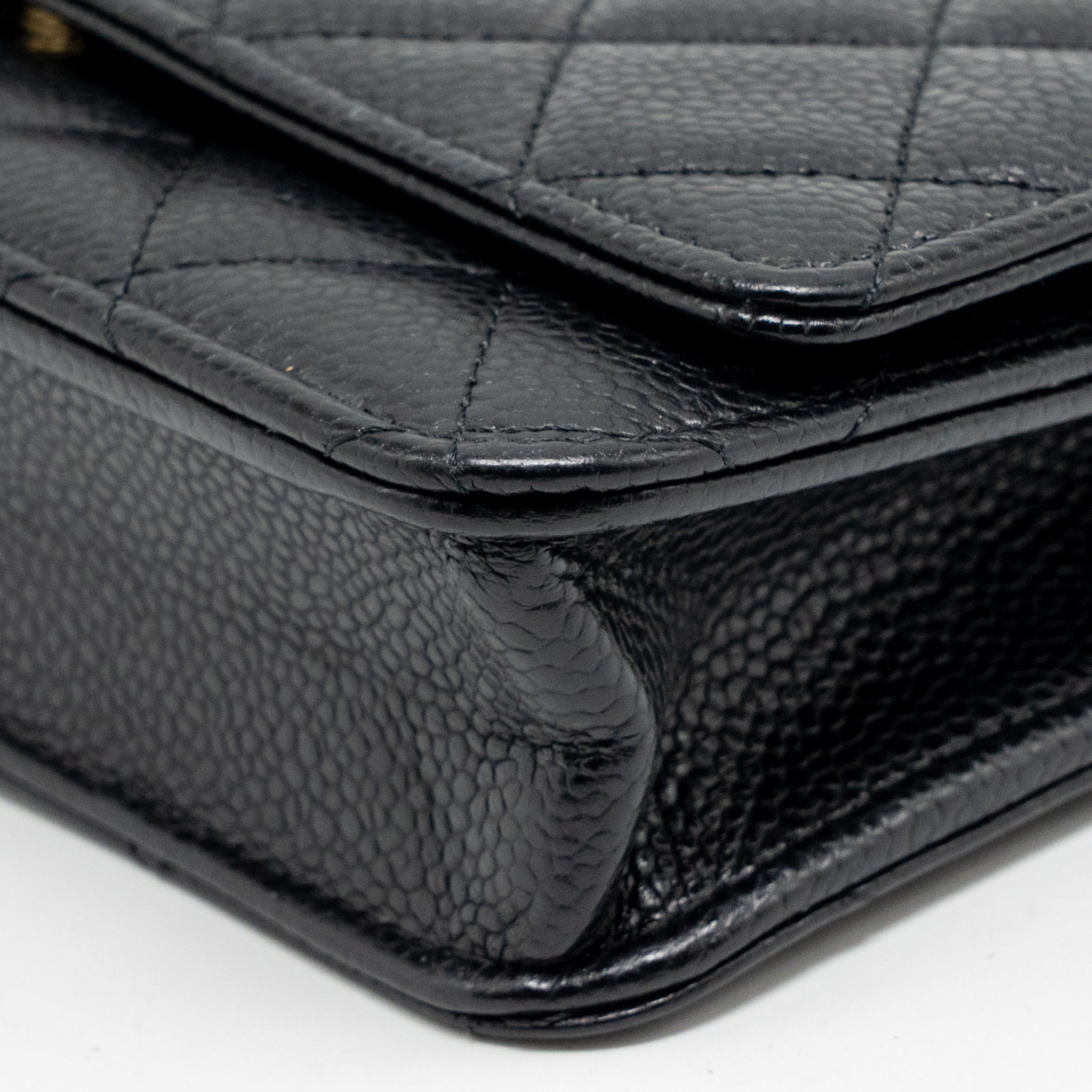 chanel-classic-wallet-on-chain-caviar-black-ghwmicrochip-5