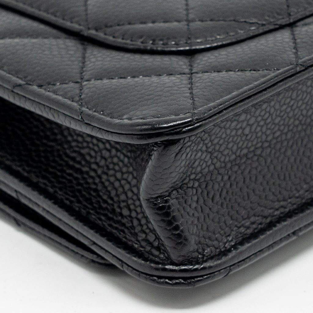 chanel-classic-wallet-on-chain-caviar-black-ghwmicrochip-5
