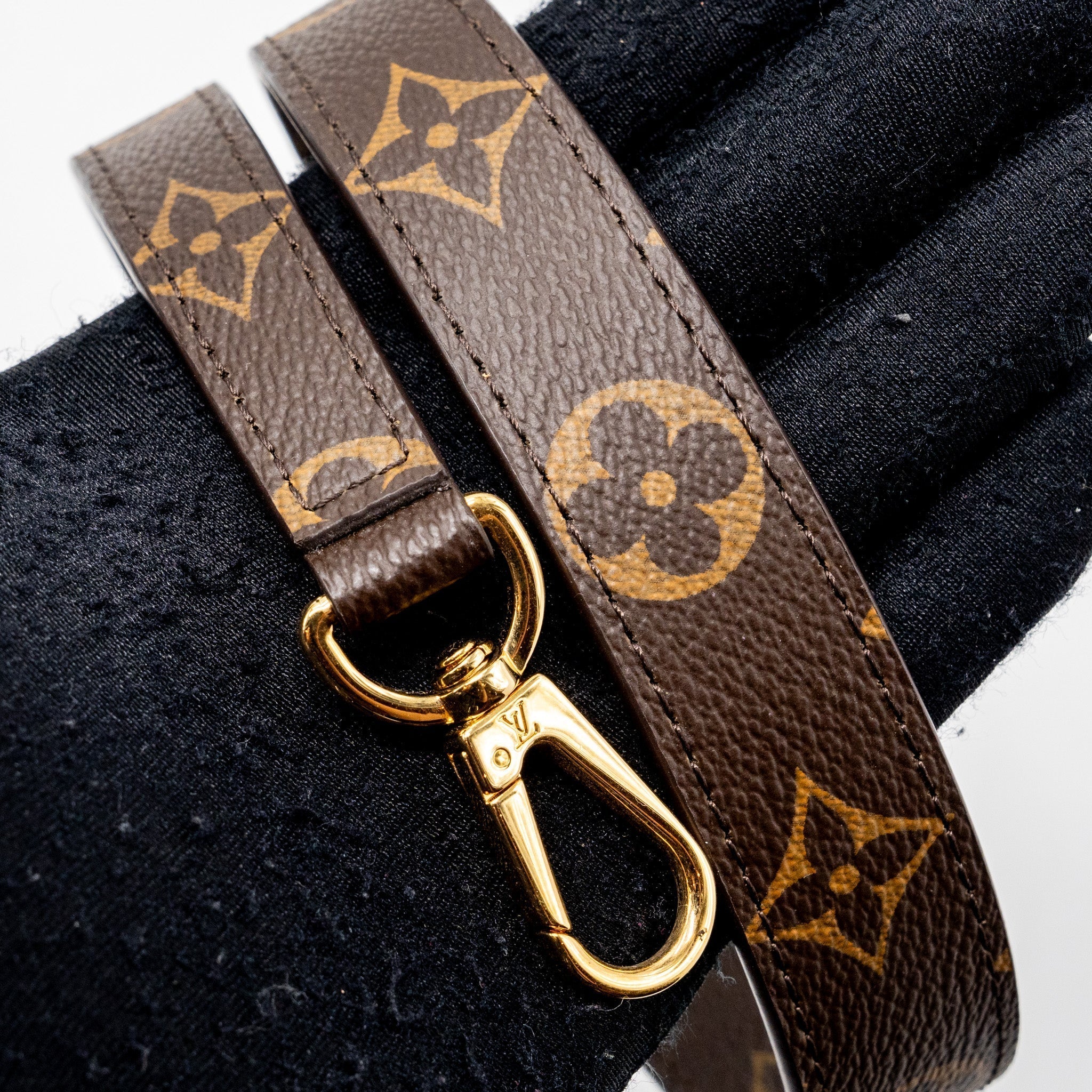 louis-vuitton-montaigne-mm-monogram-canvas-ghw-copy