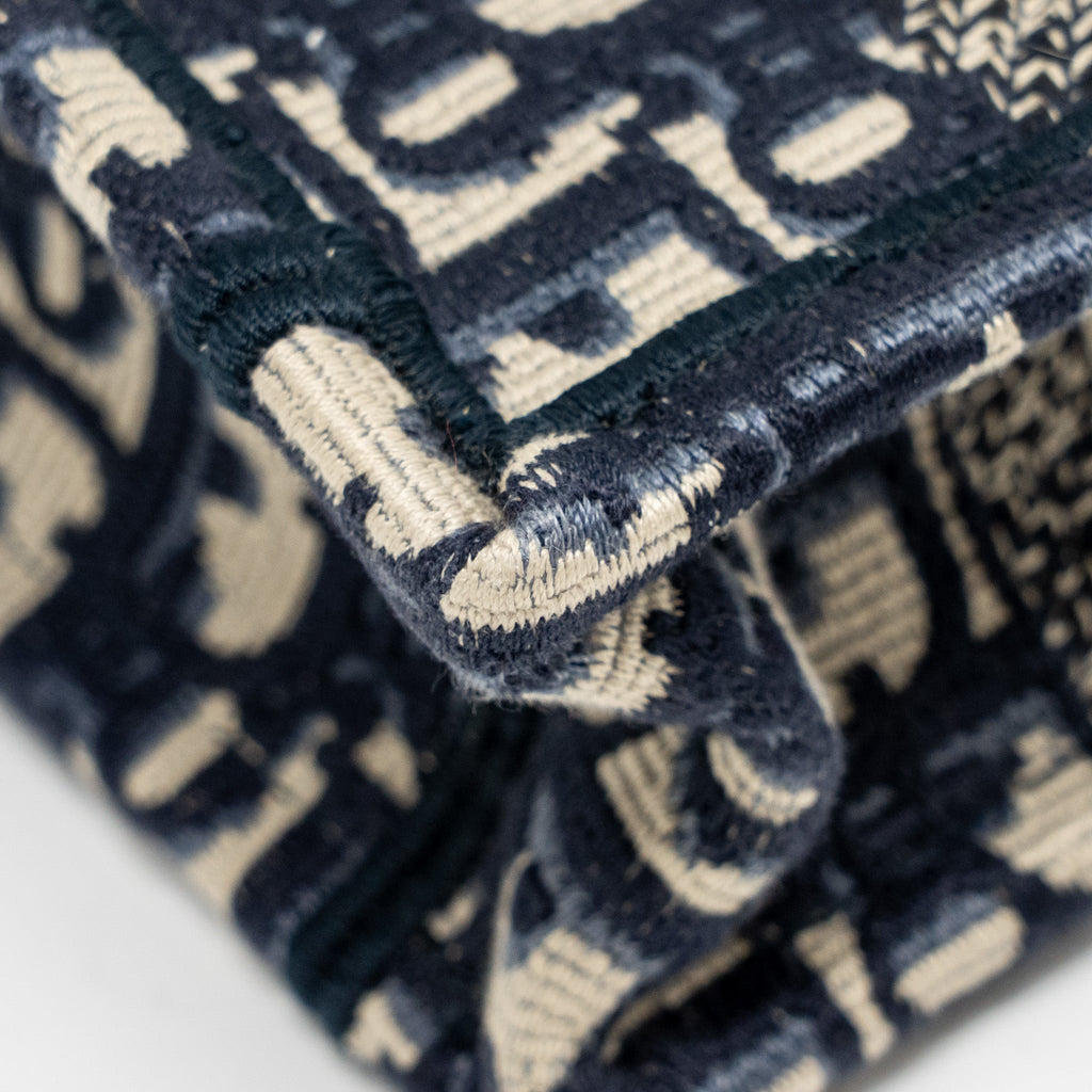 dior-mini-book-tote-bag-blue-oblique-embriodery-copy
