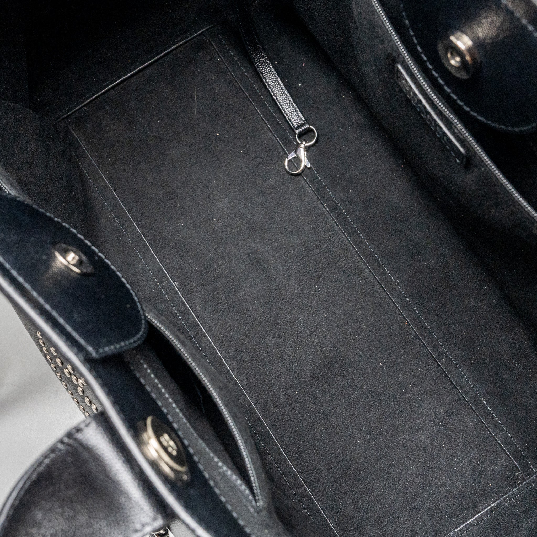 chanel-deauville-studded-tote-bag-caviar-black-shw