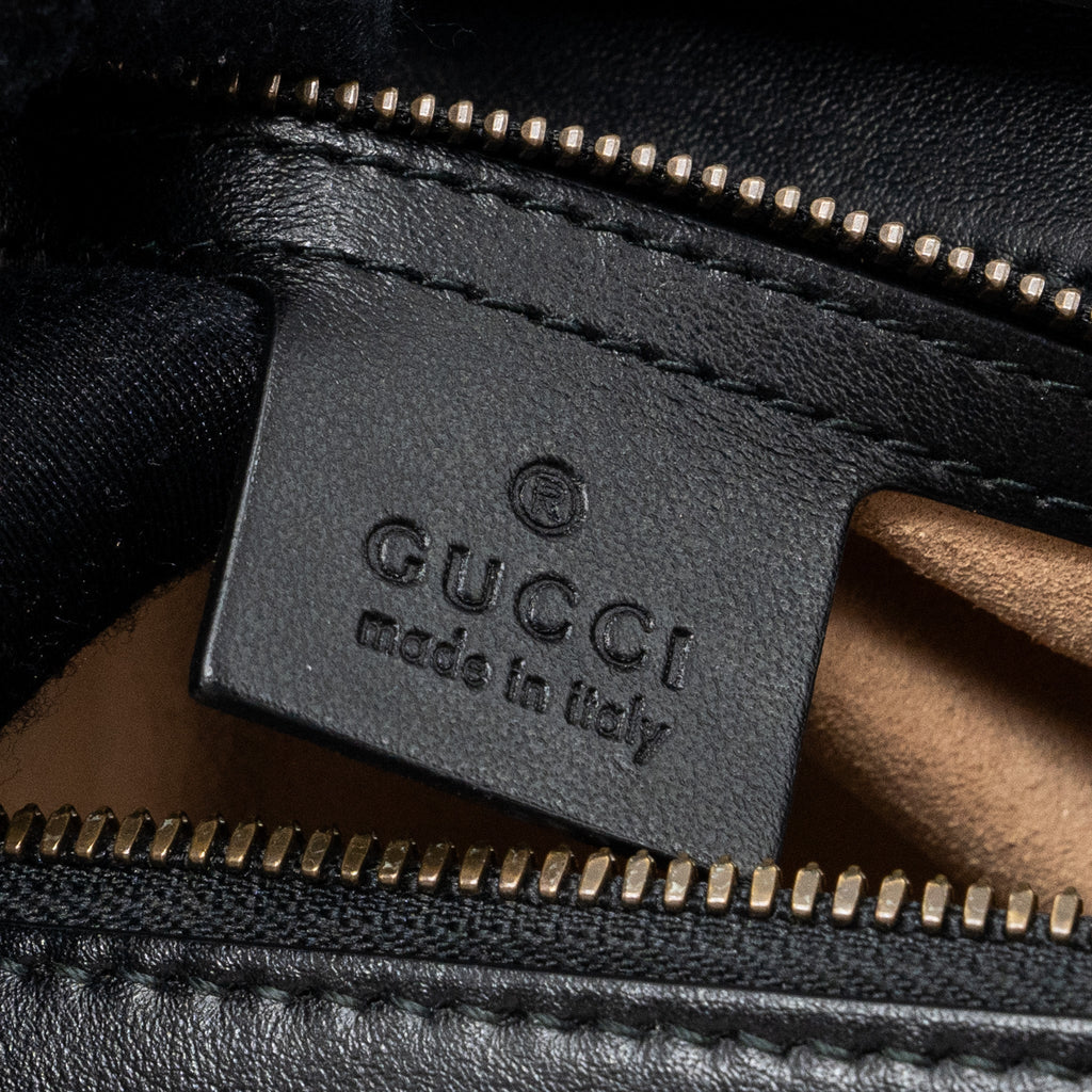 gucci-gg-marmont-matelasse-shoulder-bag-calfskin-black-ghw
