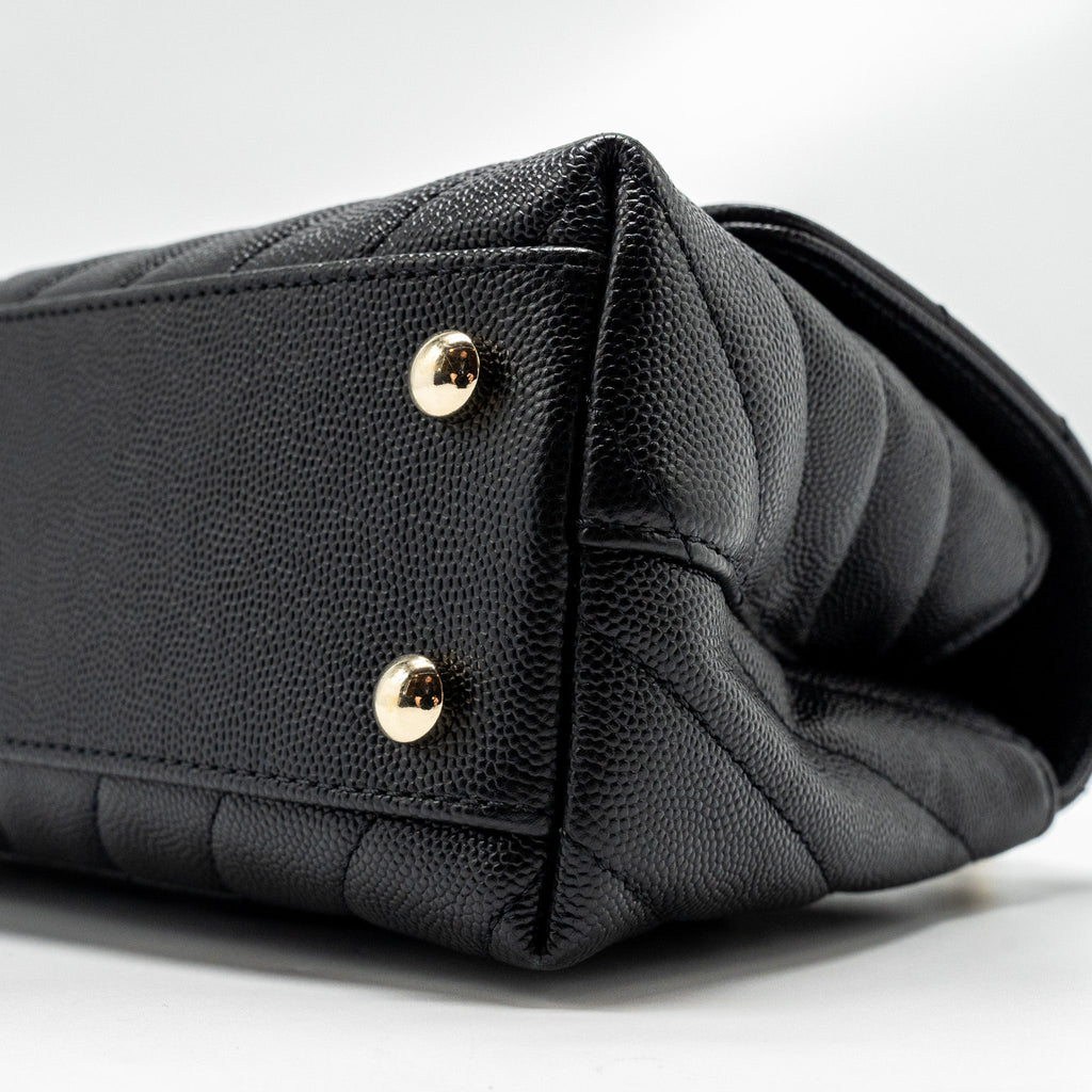 chanel-small-coco-handle-chevron-caviar-black-lghw-1