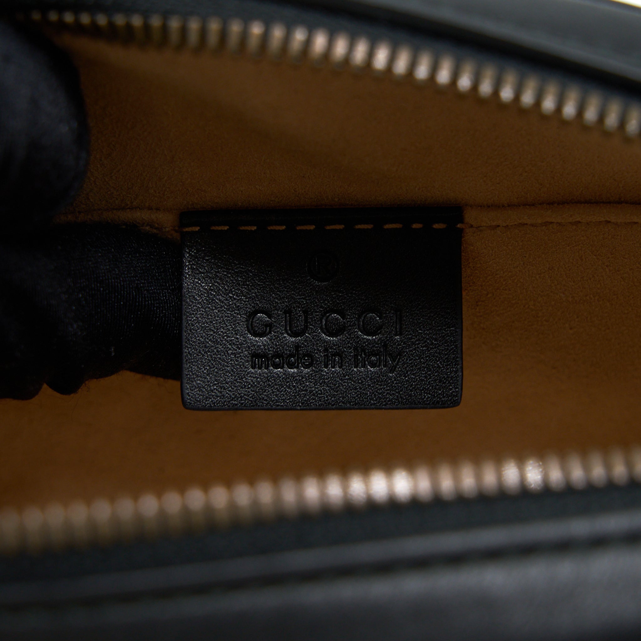 gucci-marmont-round-belt-bag-black-ghw-1
