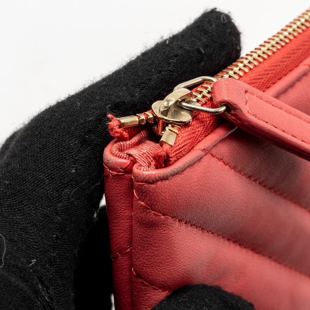 chanel-chevron-clutch-lambskin-pink-ghw