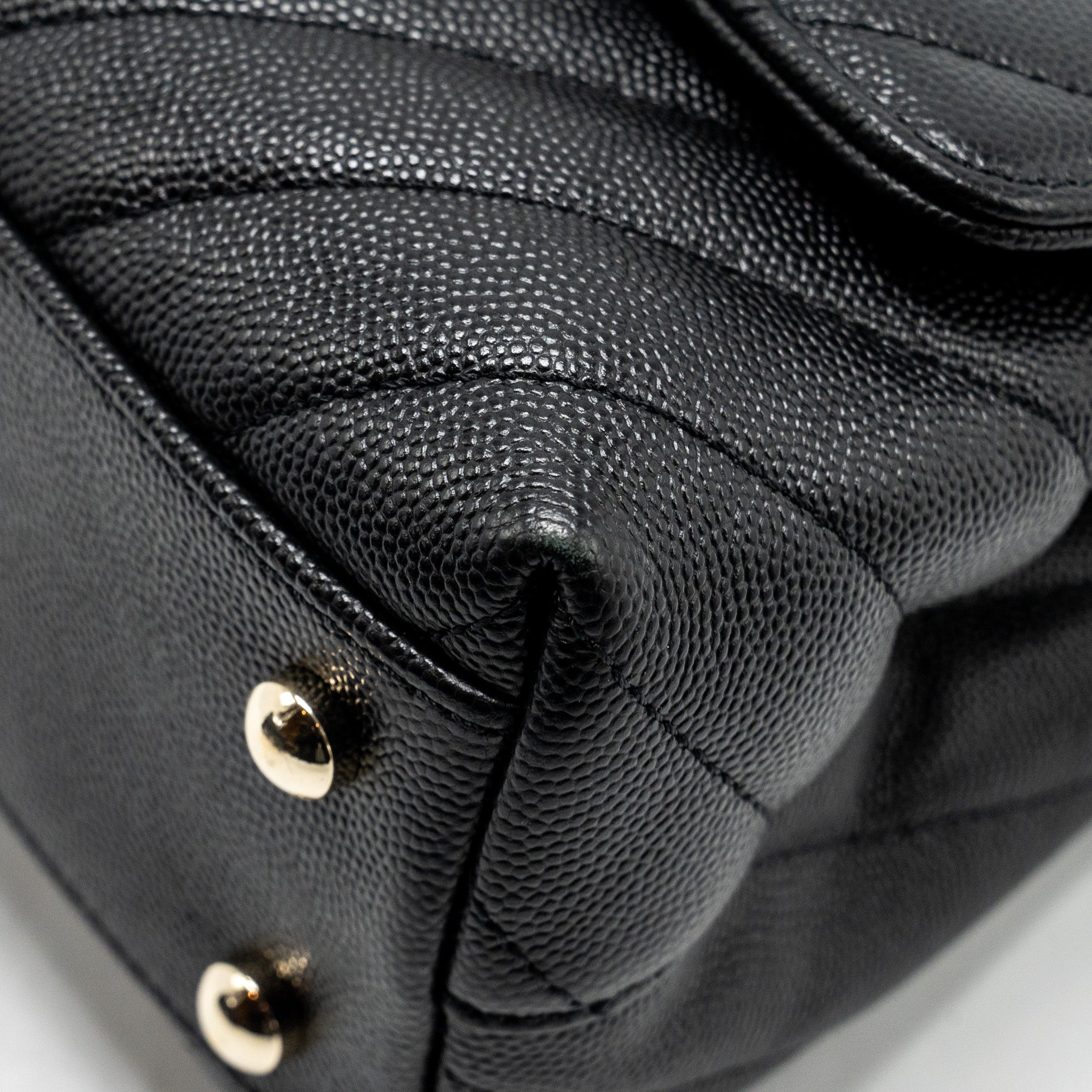 chanel-small-coco-handle-chevron-caviar-black-lghw-1