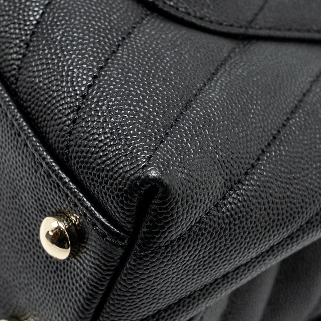 chanel-small-coco-handle-chevron-caviar-black-lghw-1