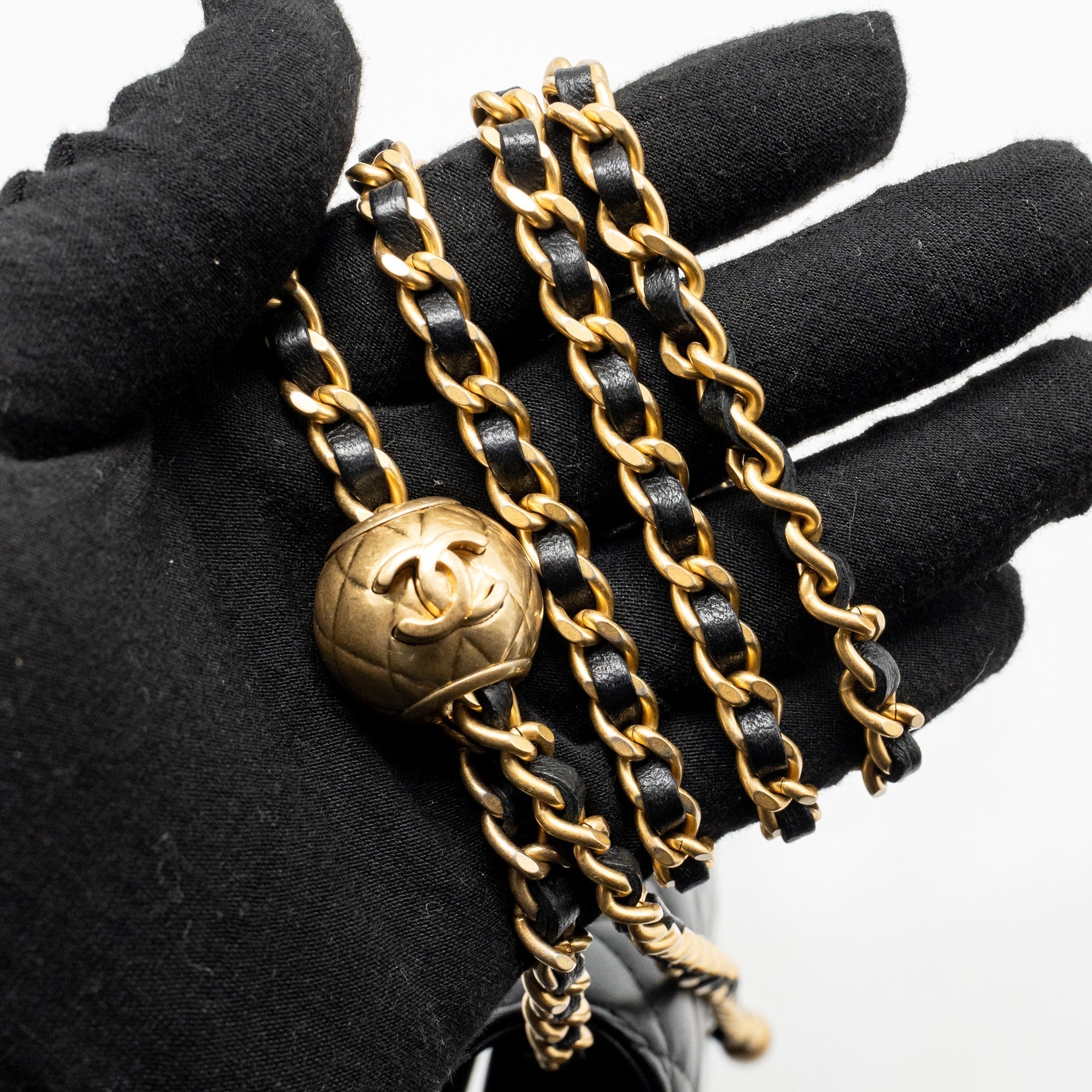 chanel-pearl-crush-mini-flap-wallet-on-chain-lambskin-black-ghw-microchip