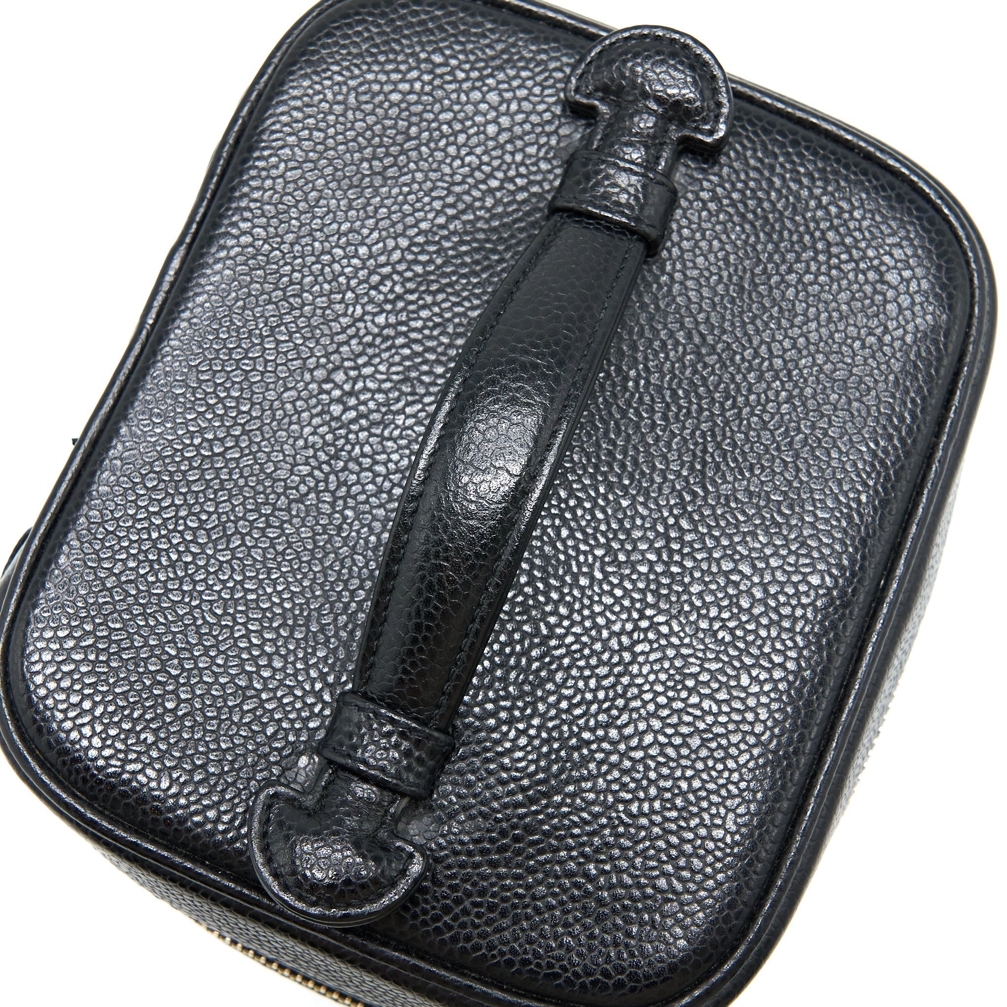 chanel-vintage-vanity-case-with-chain-caviar-black-ghw