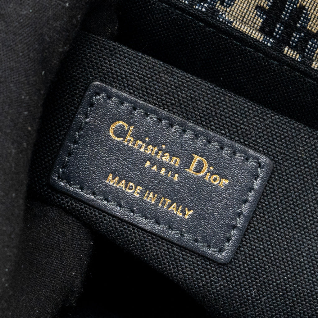dior-30-montaigne-box-blue-oblique-jacquard-ghw