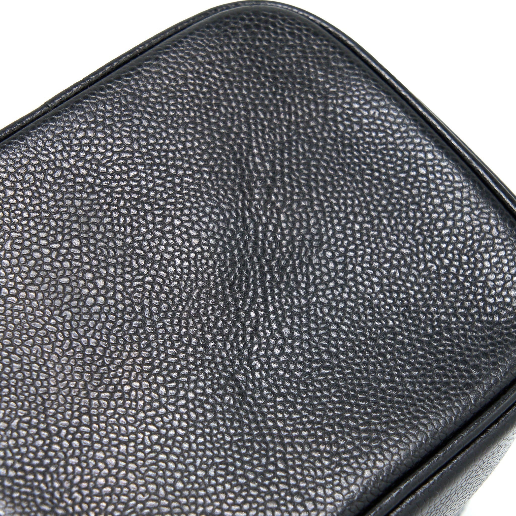 chanel-vintage-vanity-case-with-chain-caviar-black-ghw