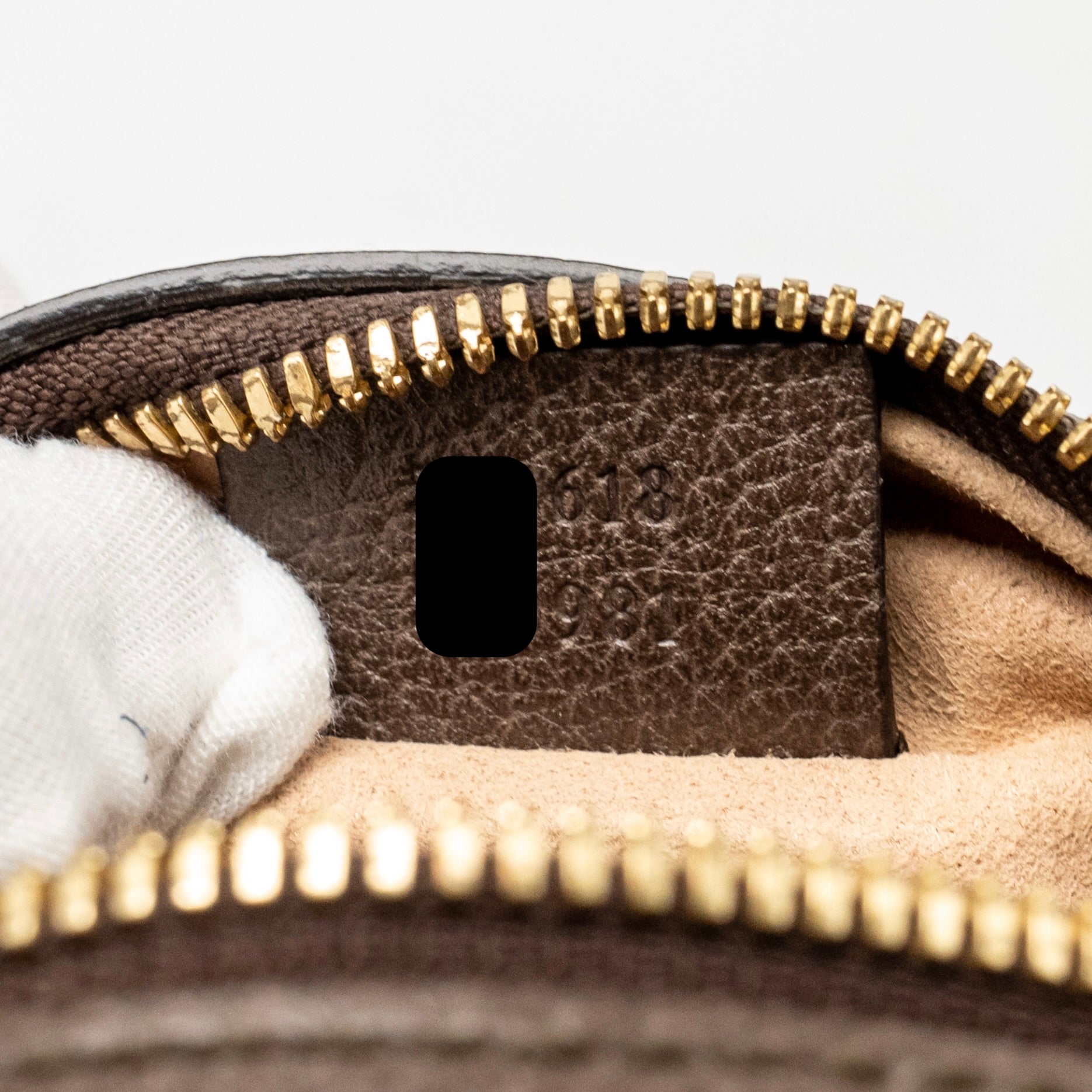 gucci-ophidia-gg-round-shoulder-crossbody-bag-gg-supreme-canvas-ghw