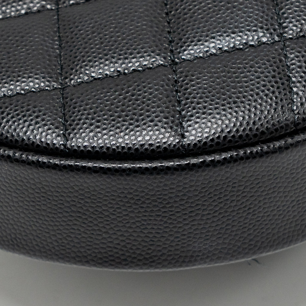 chanel-23b-round-clutch-caviar-black-lghwmicrochip