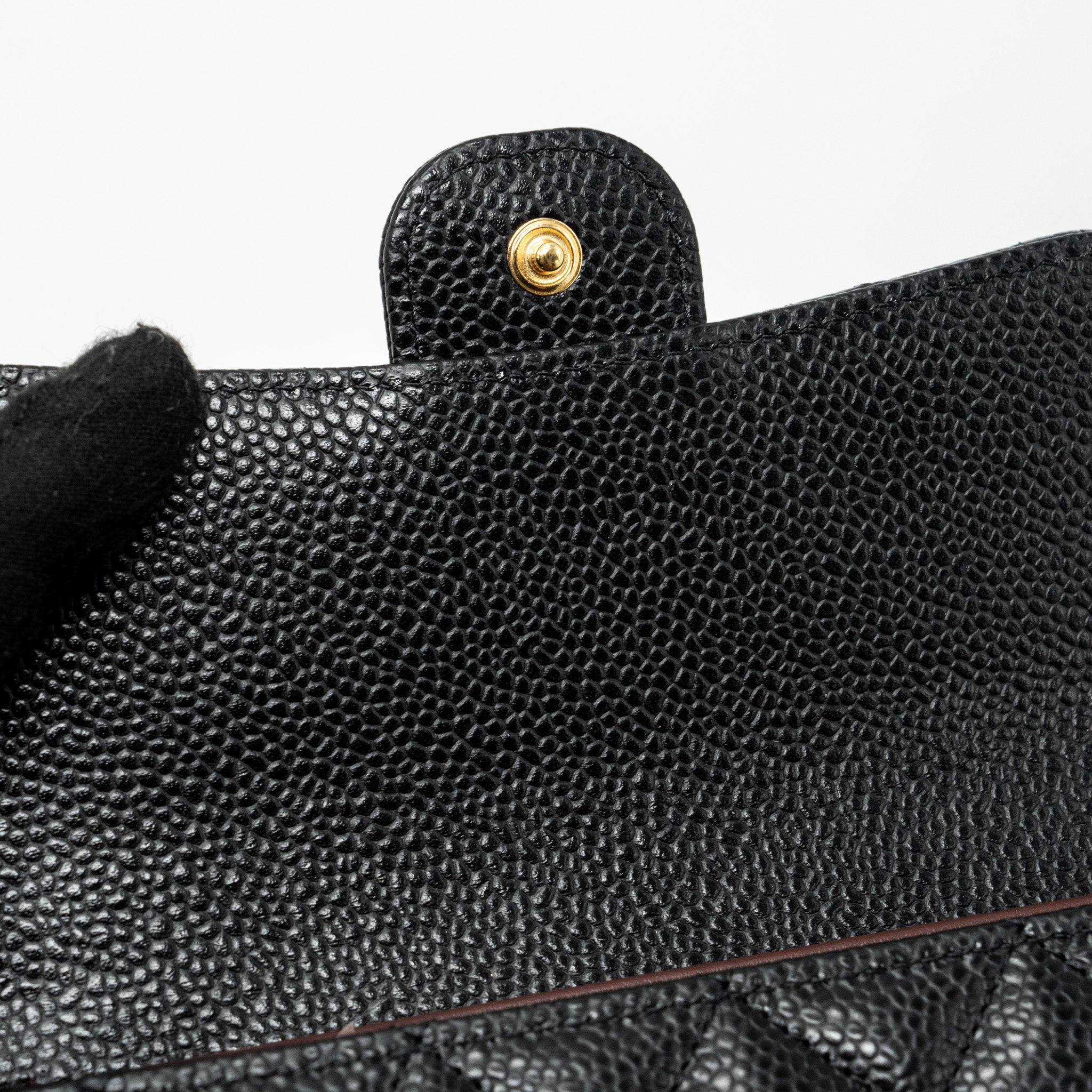 chanel-quilted-medium-flap-compact-wallet-caviar-black-ghw-microchip