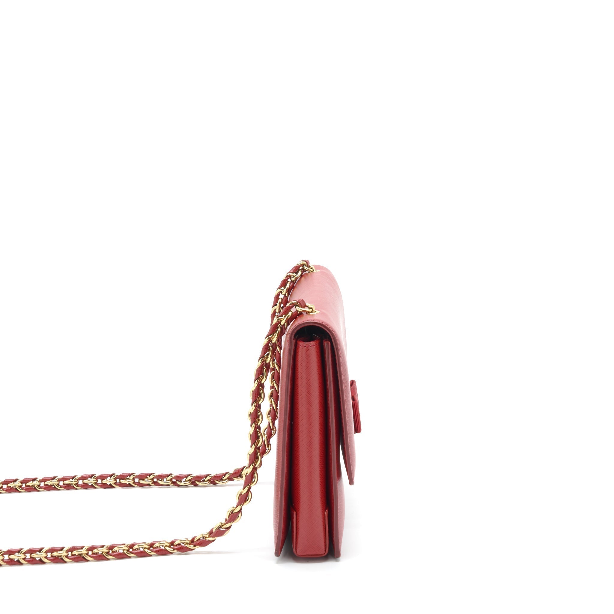 salvatore-ferragamo-ginny-saffiano-shoulder-bag-calfskin-red-ghw