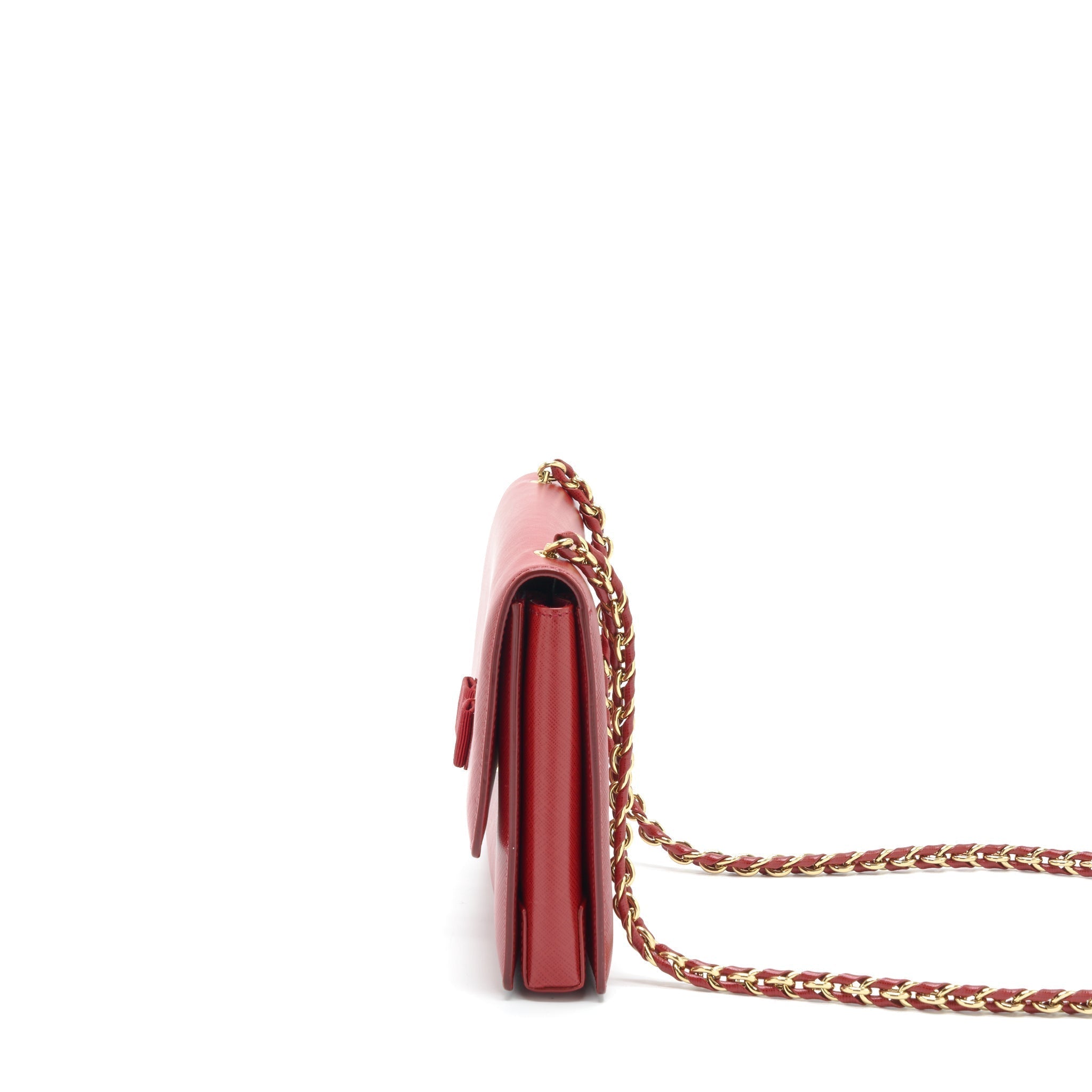 salvatore-ferragamo-ginny-saffiano-shoulder-bag-calfskin-red-ghw