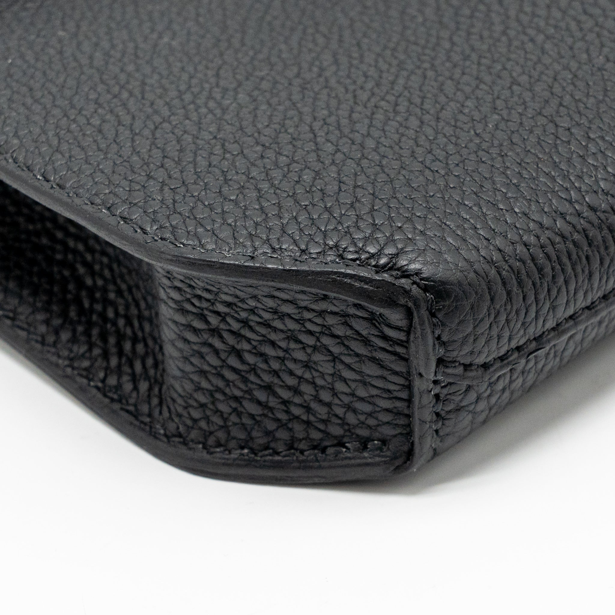 hermes-pochette-kelly-depeches-25-togo-so-black-stamp-b