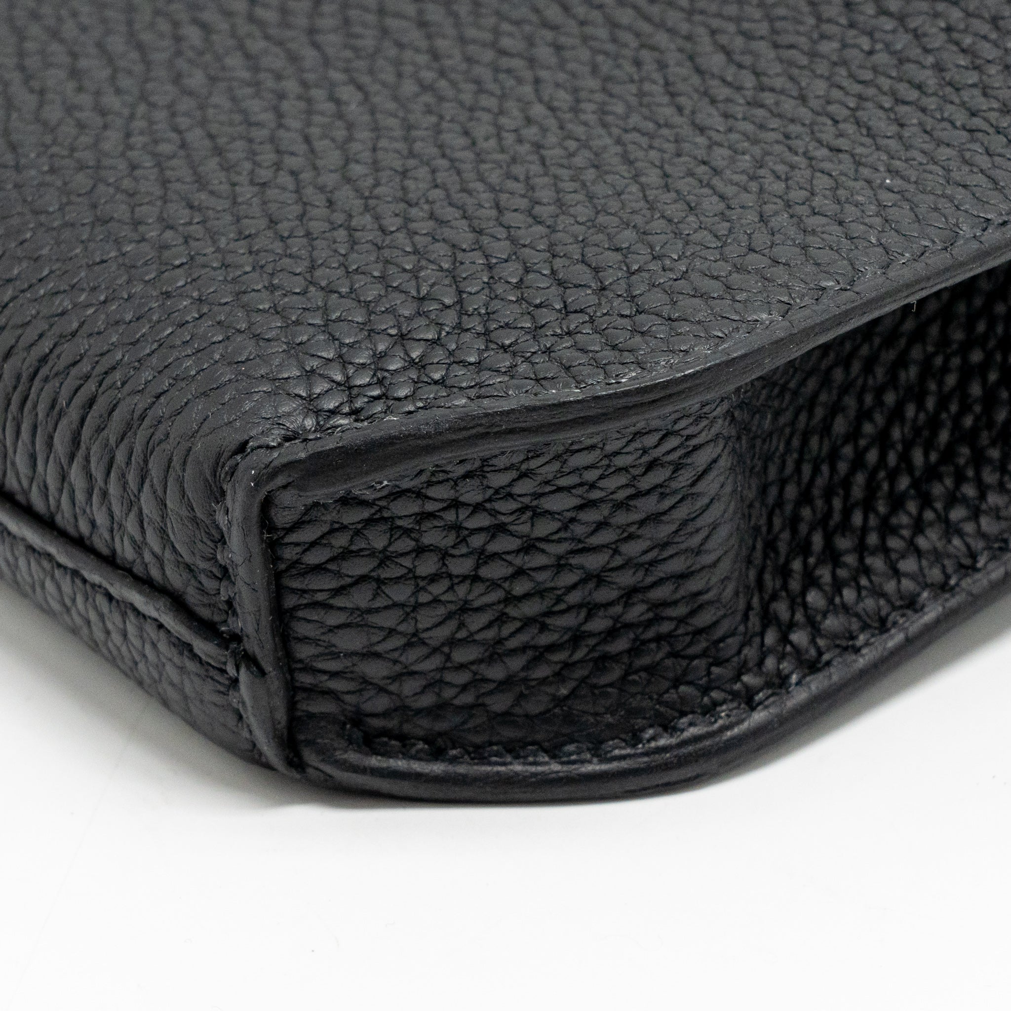 hermes-pochette-kelly-depeches-25-togo-so-black-stamp-b