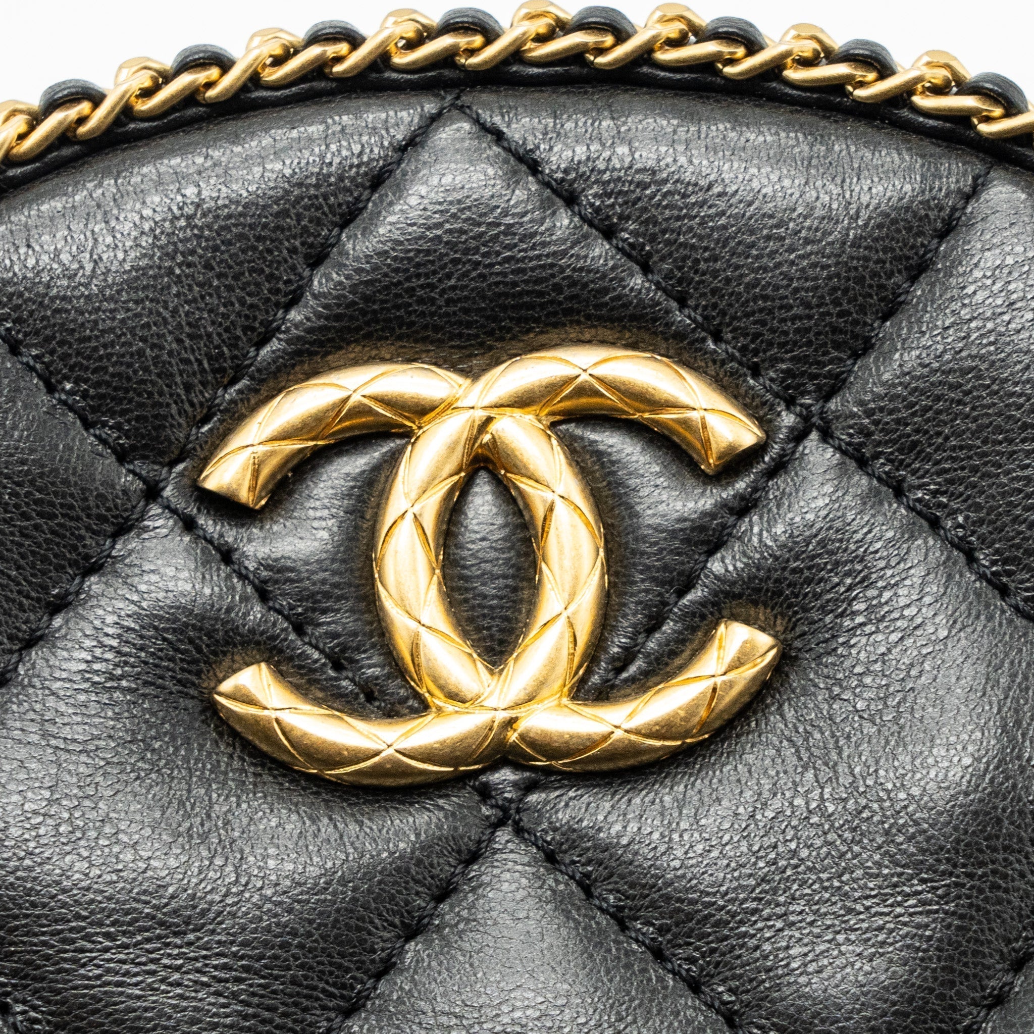 chanel-round-vanity-with-chain-lambskin-black-ghw-microchip