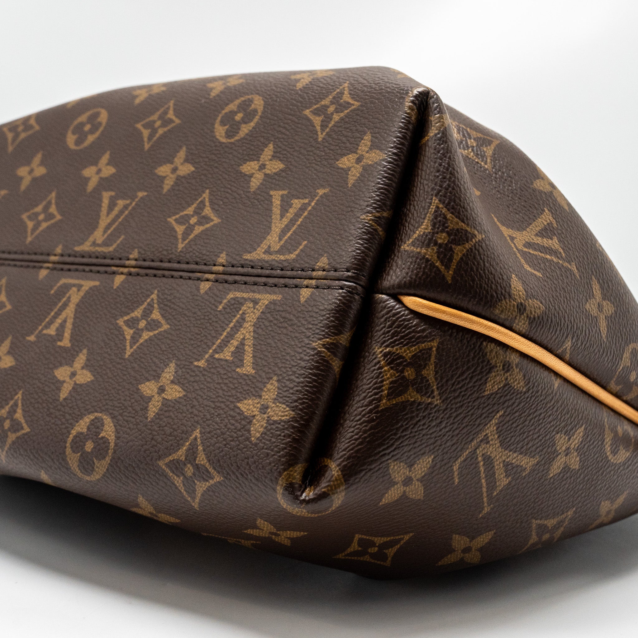 louis-vuitton-turenne-pm-bag-monogram-canvas-ghw