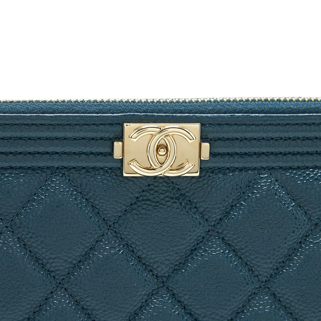 chanel-boy-pouch-caviar-dark-green-lghw