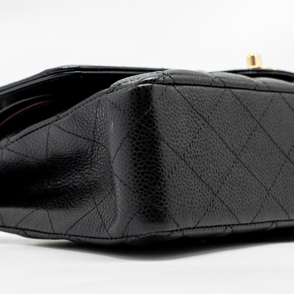 chanel-medium-classic-double-flap-bag-caviar-black-ghw-29