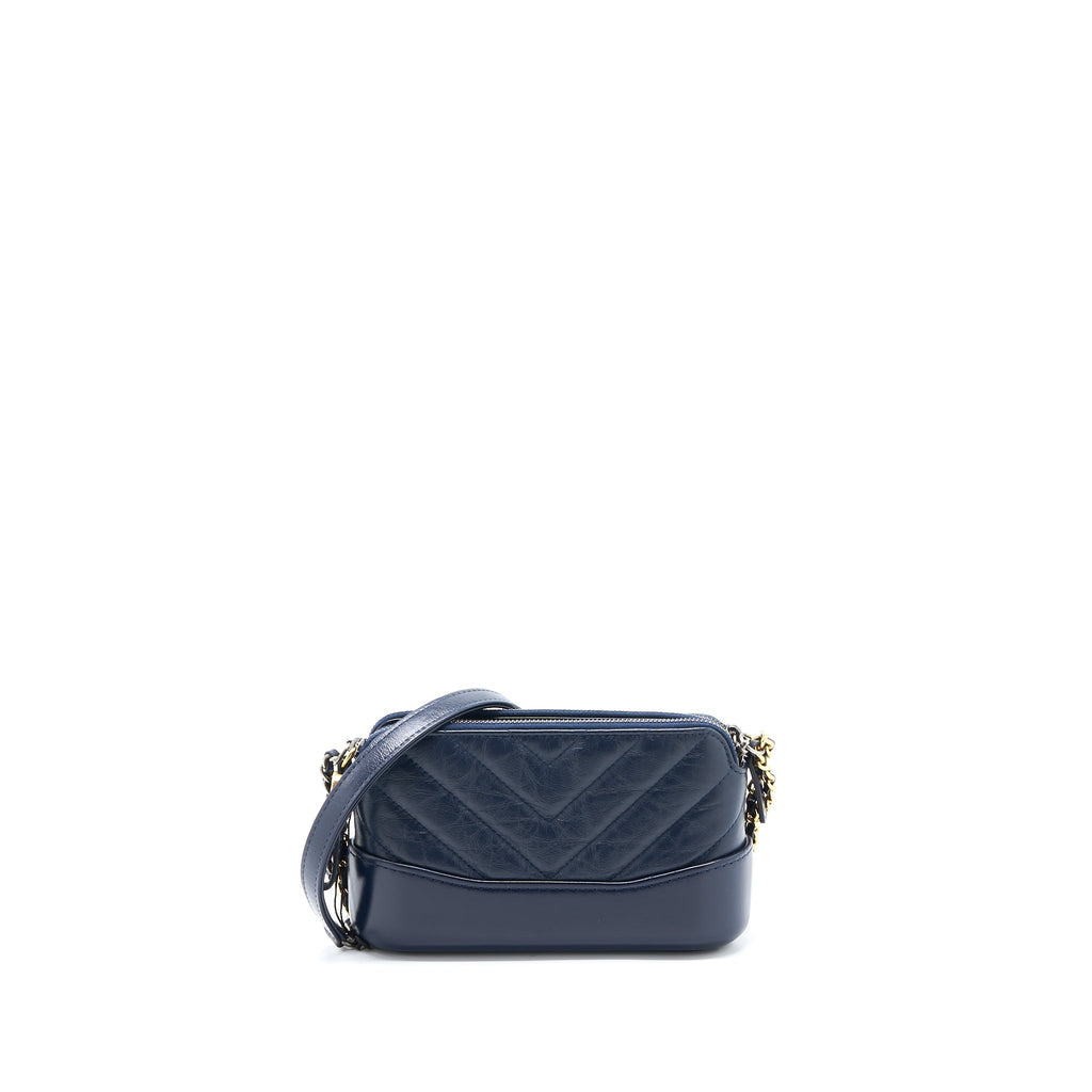 chanel-gabrielle-clutch-on-chain-aged-calfskim-navy-shw