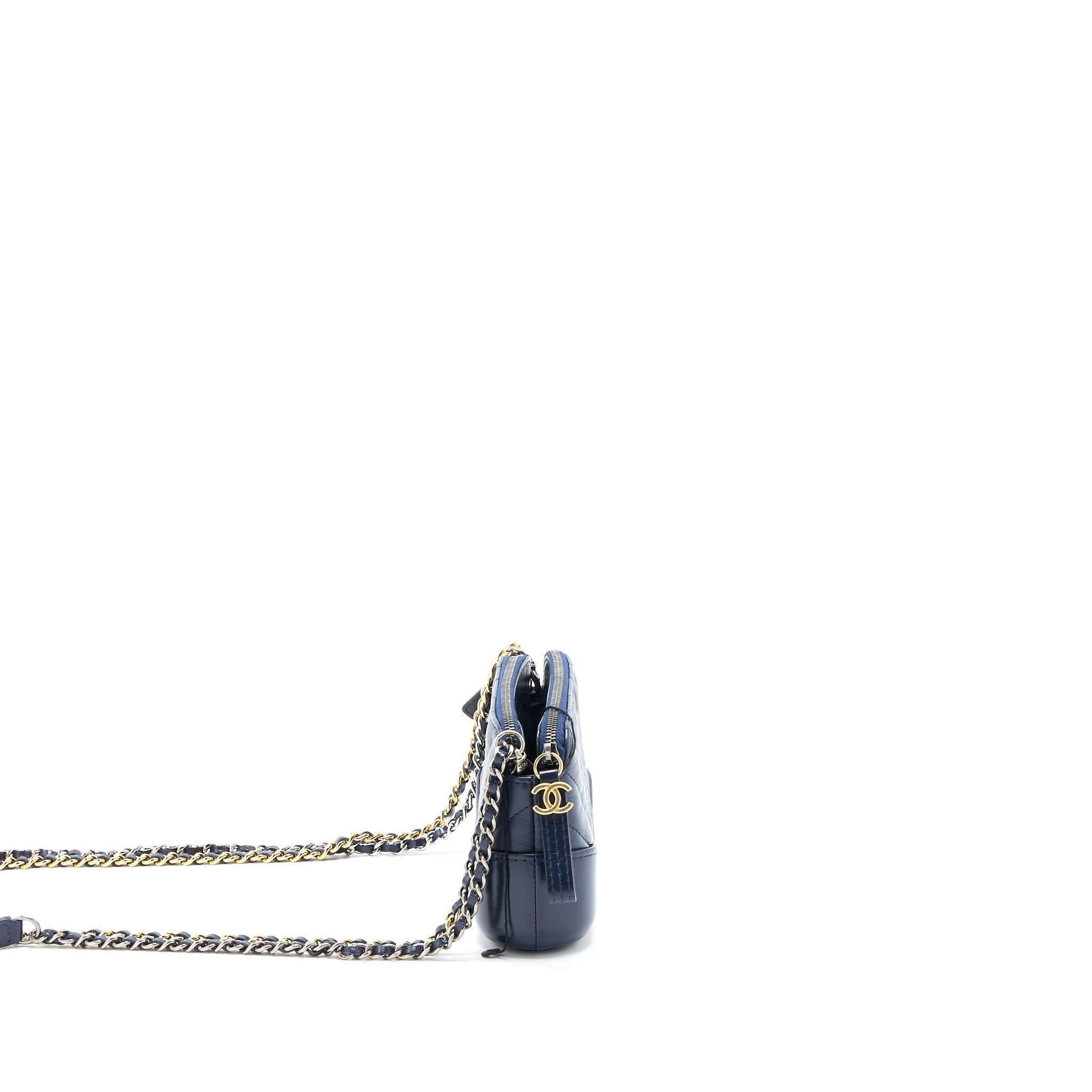chanel-gabrielle-clutch-on-chain-aged-calfskim-navy-shw