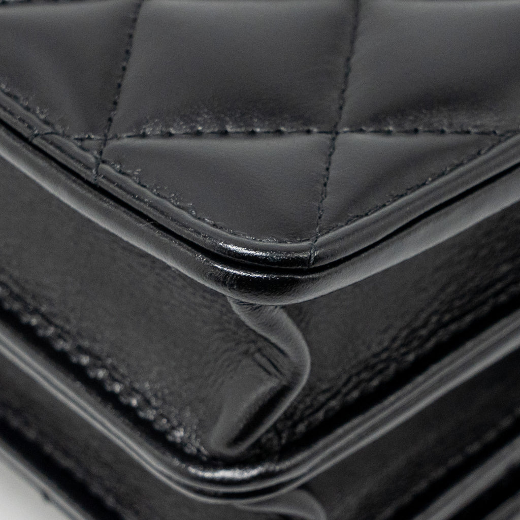 chanel-top-handle-mini-wallet-on-chain-calfskin-black-ghwmicrochip
