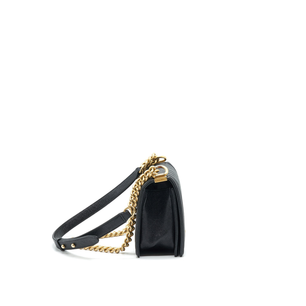 chanel-chevron-medium-boy-chanel-handbag-caviar-black-ghw