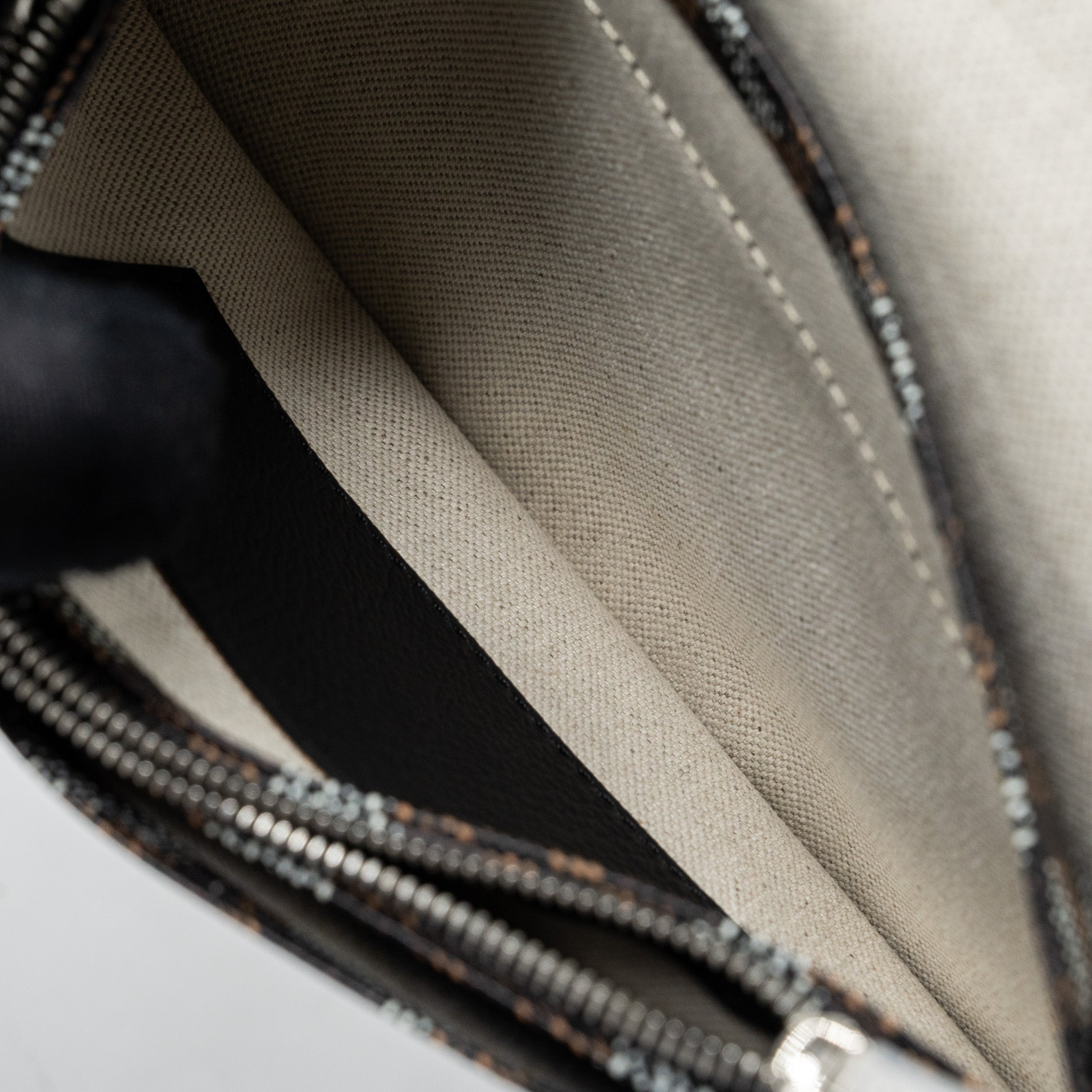 goyard-plumet-pochette-canvas-leather-black-shw