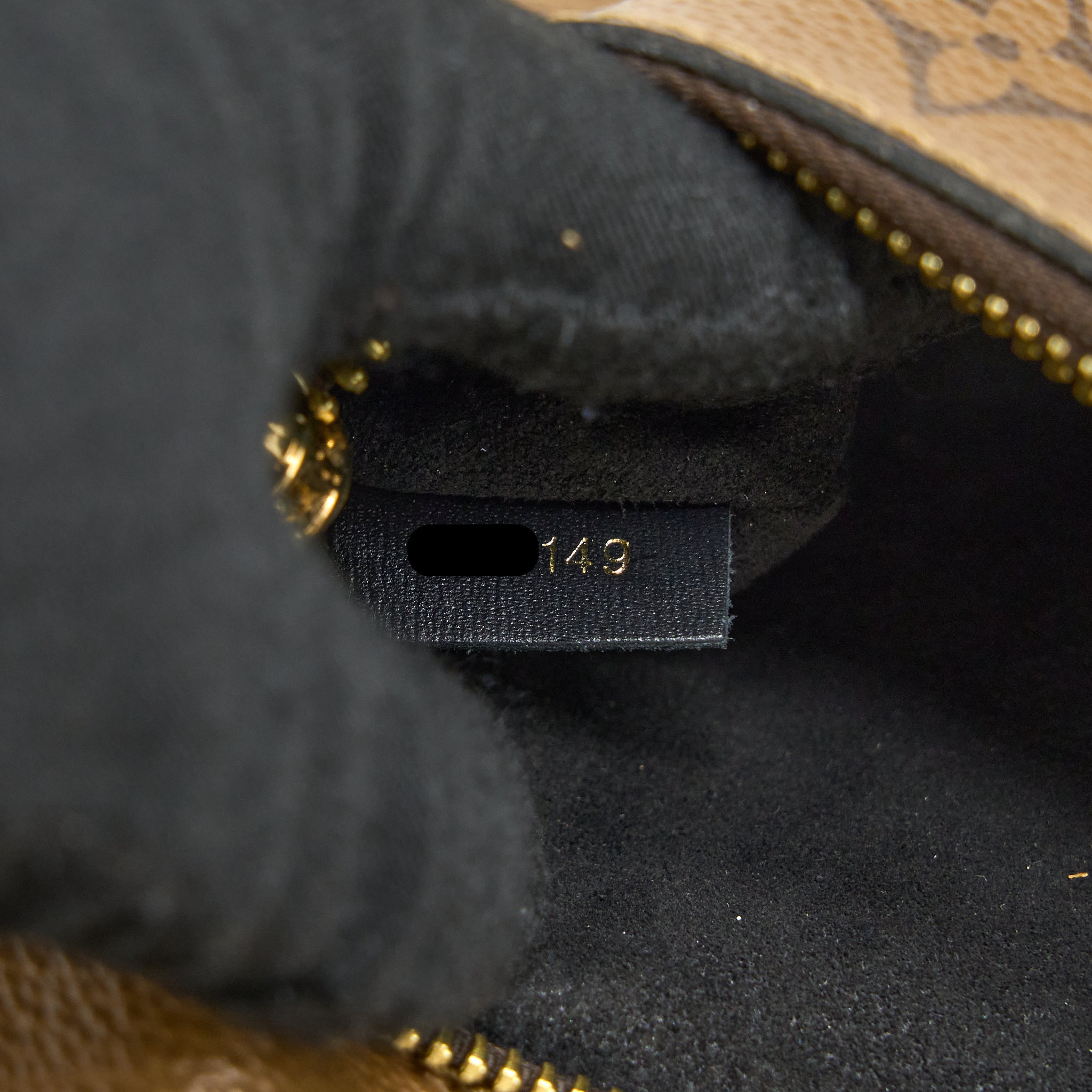louis-vuitton-pochette-metis-monogram-reverse-canvas-ghw-3