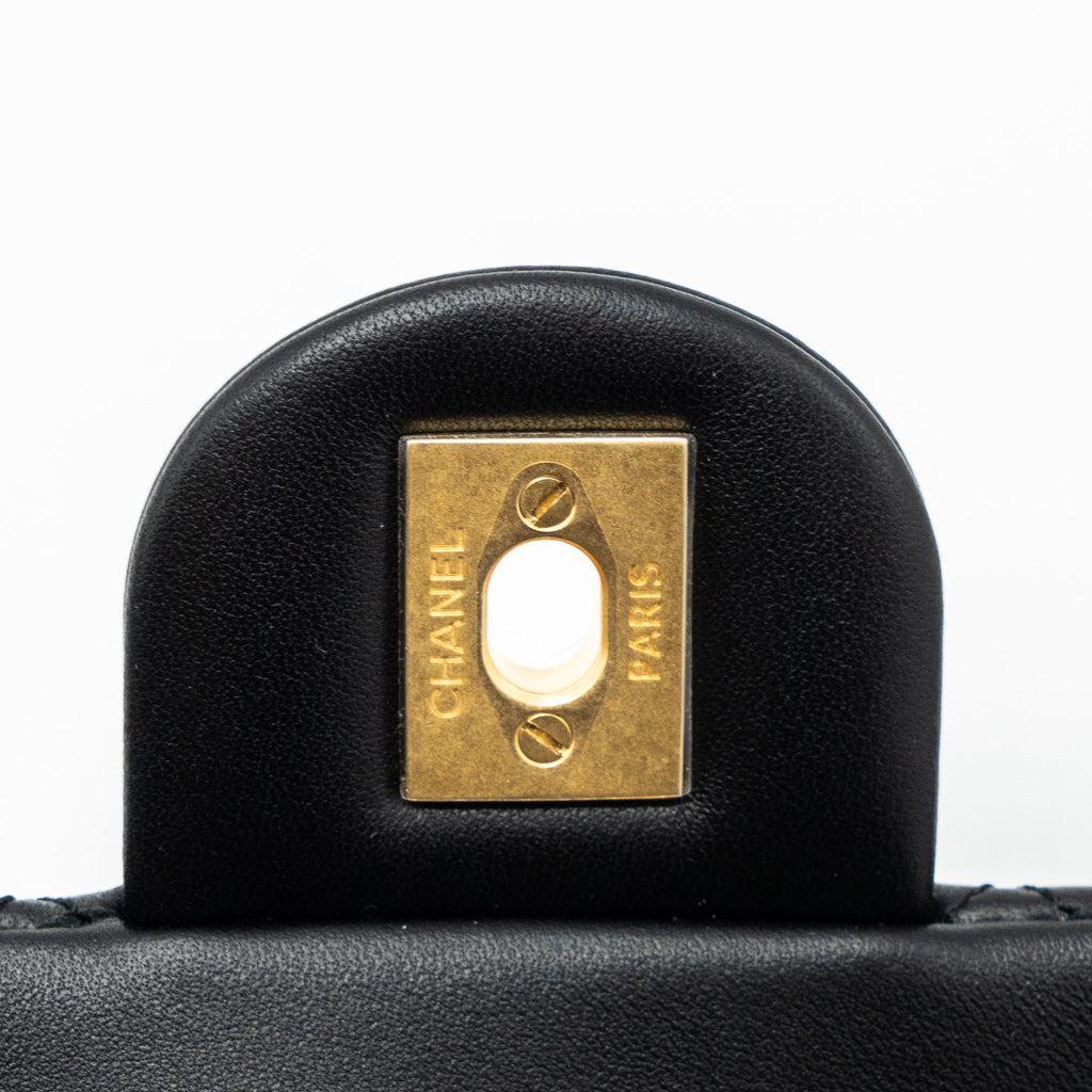 chanel-23k-pearl-crush-mini-rectangular-flap-bag-lambskin-black-ghw-microchip-1